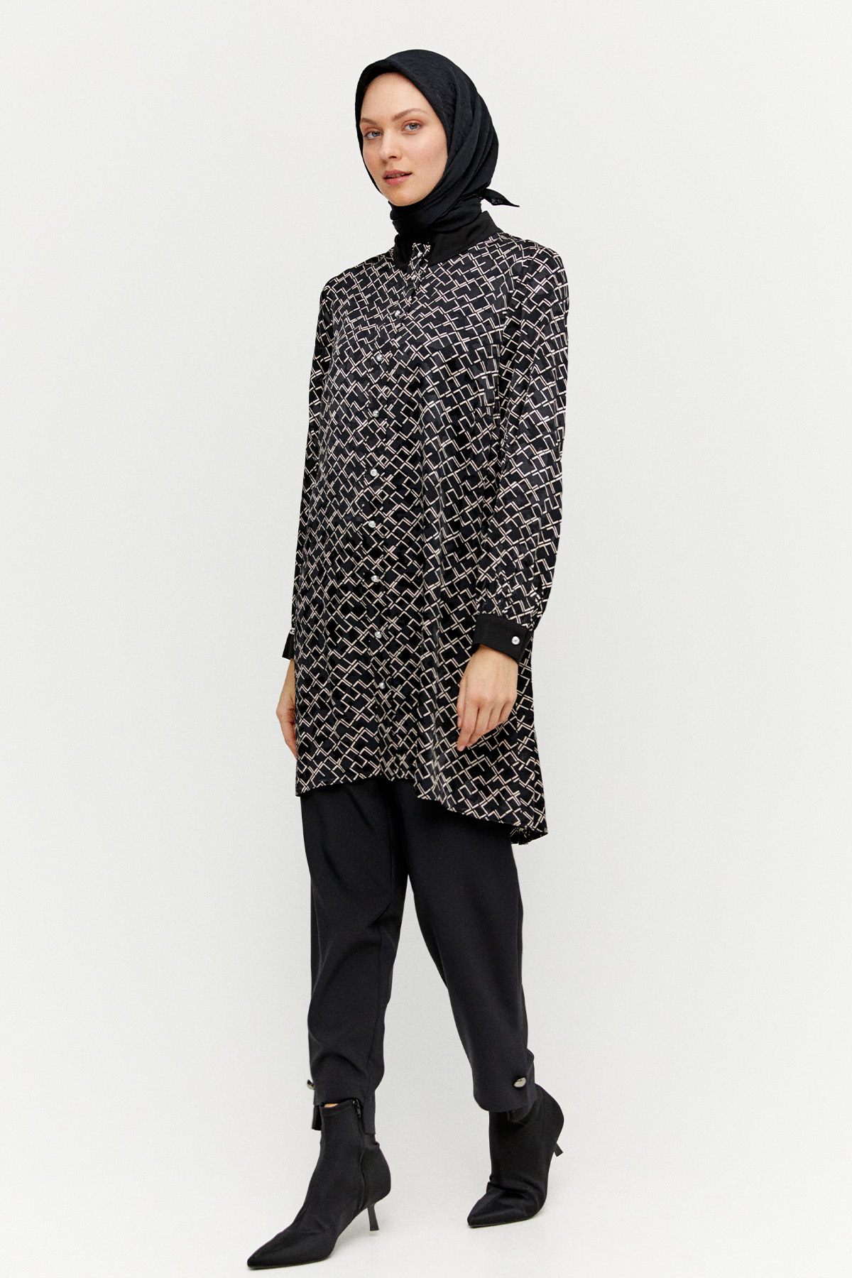 Önü Kısa Arkası Uzun Desenli Tunik