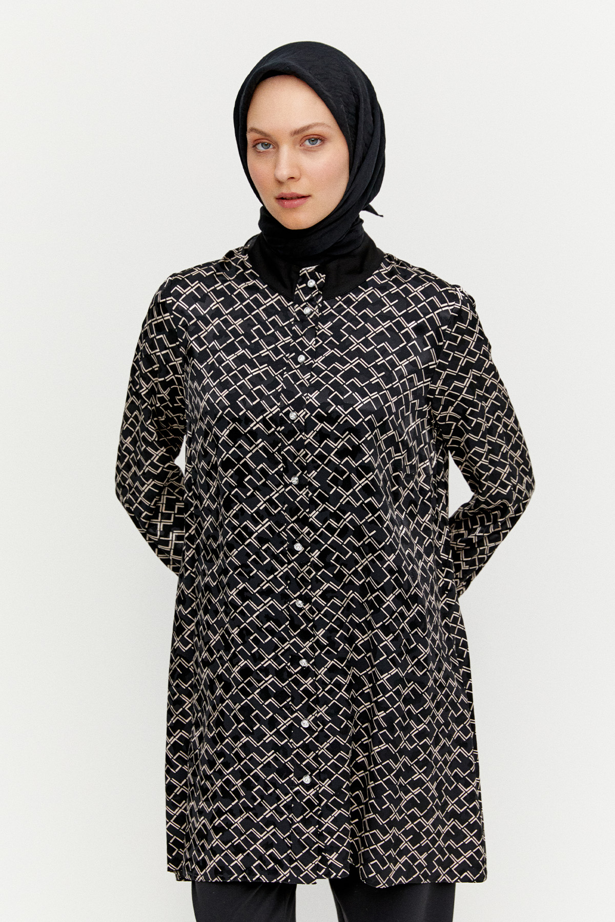 Önü Kısa Arkası Uzun Desenli Tunik