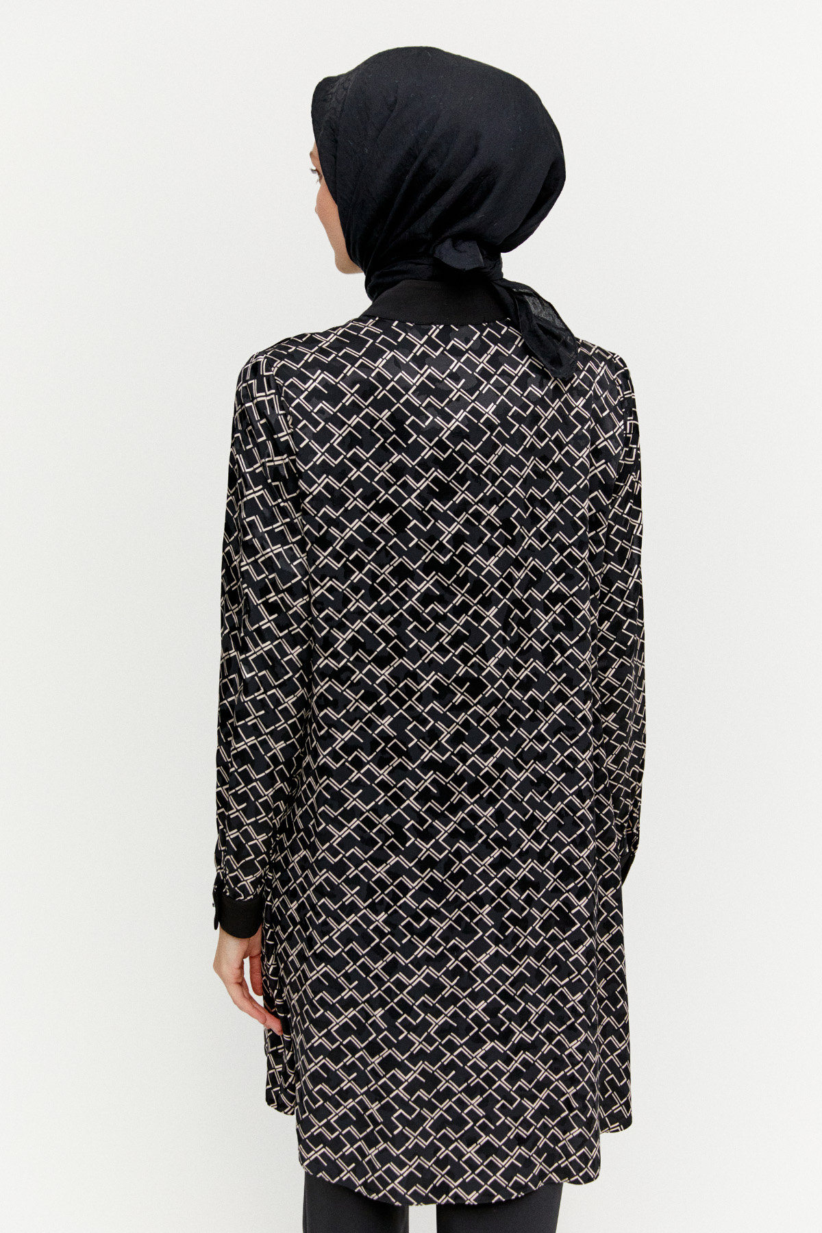 Önü Kısa Arkası Uzun Desenli Tunik