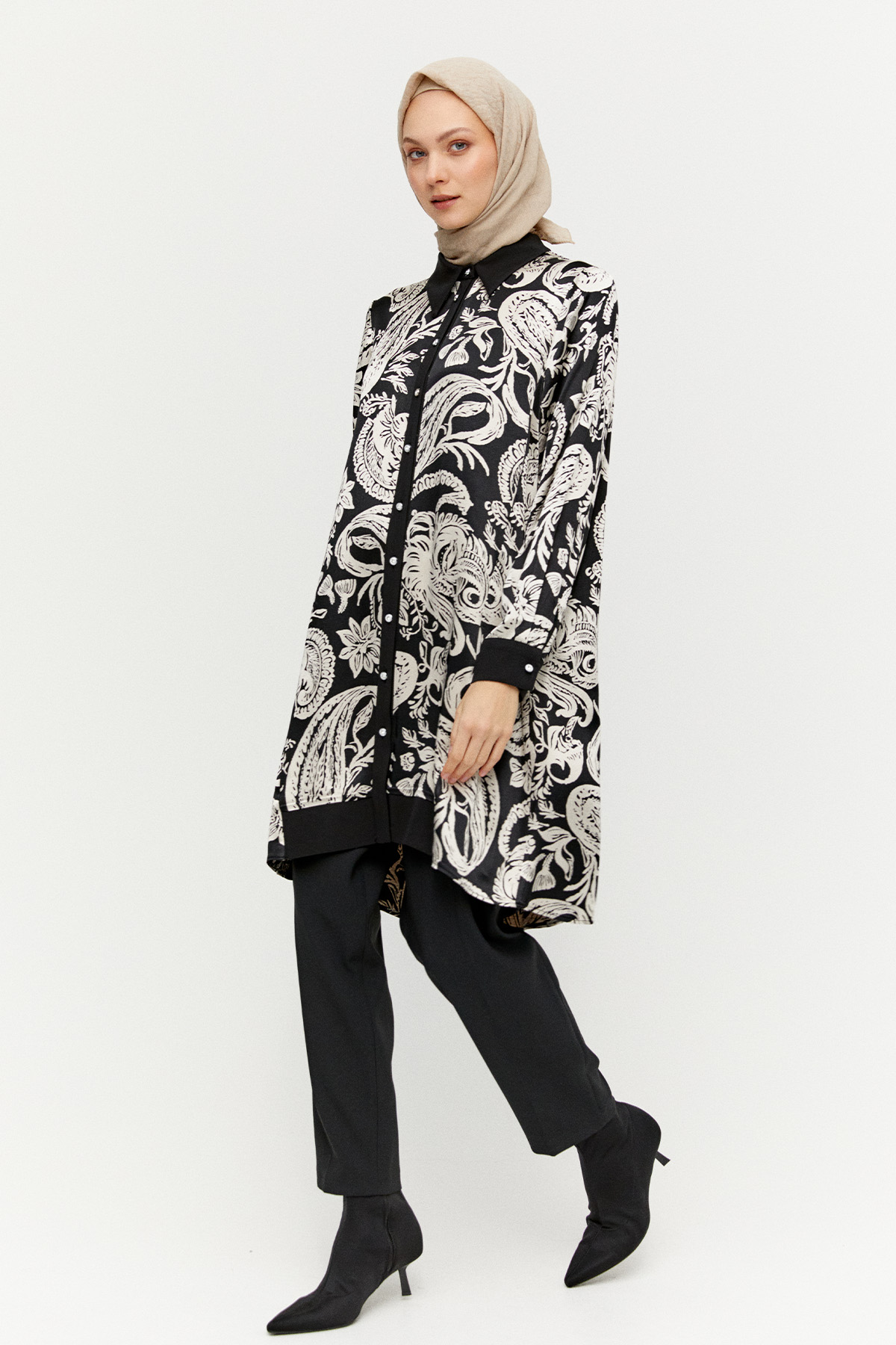 Desenli Önü Kısa Arkası Uzun Tunik