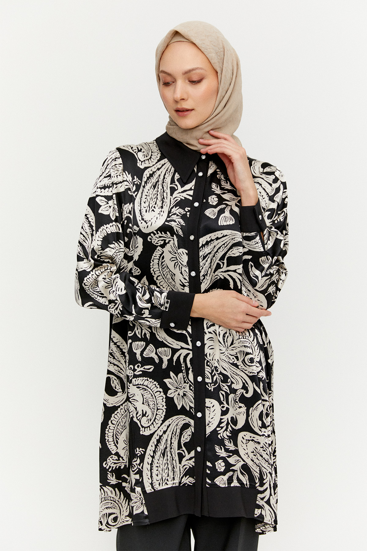 Desenli Önü Kısa Arkası Uzun Tunik