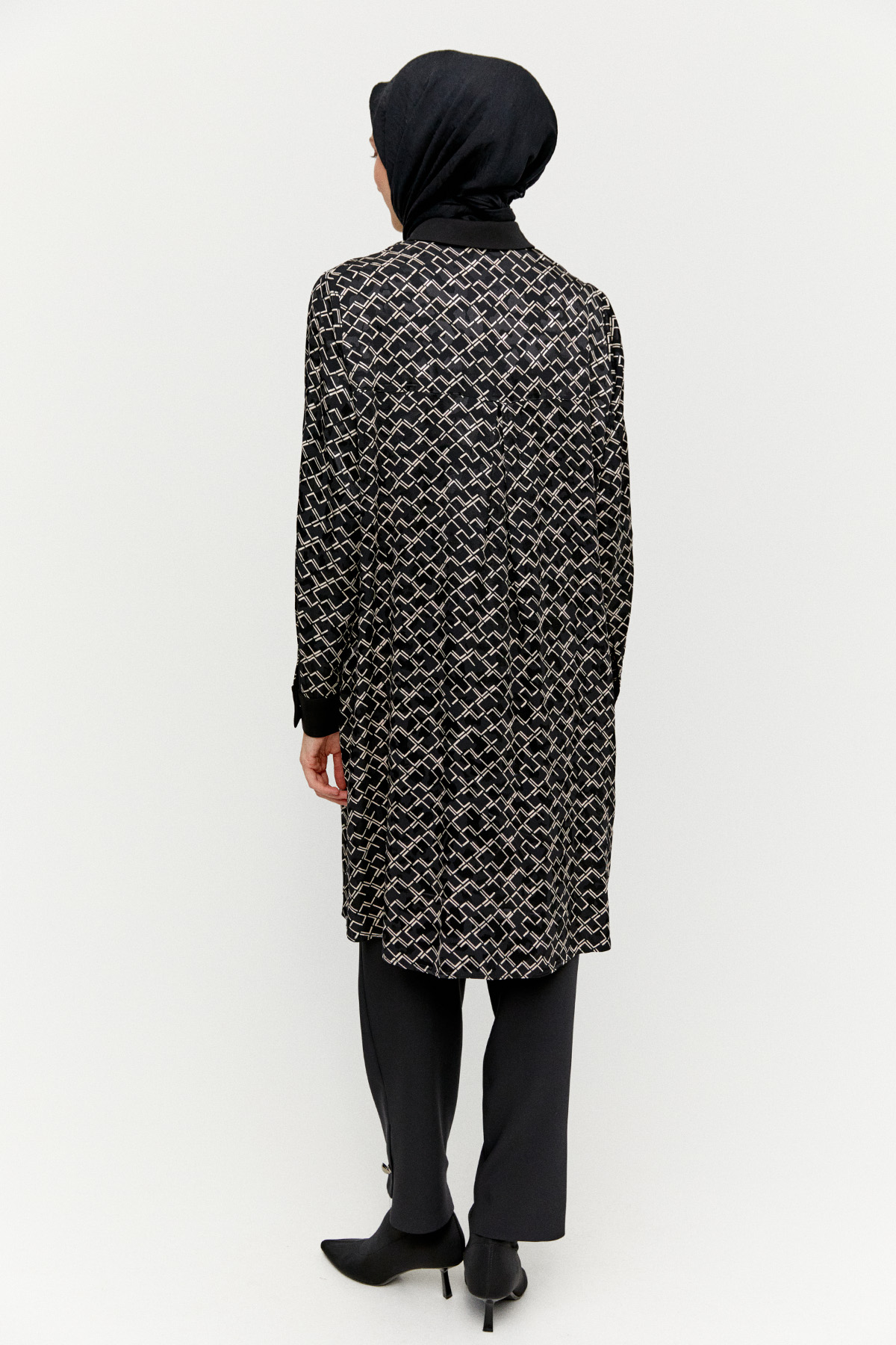 Desenli Önü Kısa Arkası Uzun Tunik