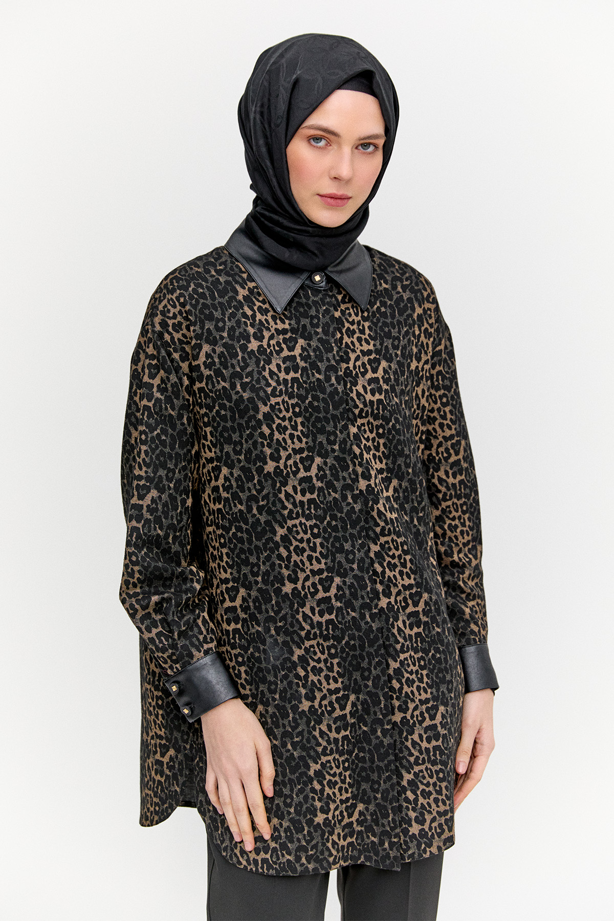 Deri Detaylı Leoparlı Tunik, Tesettür Giyim