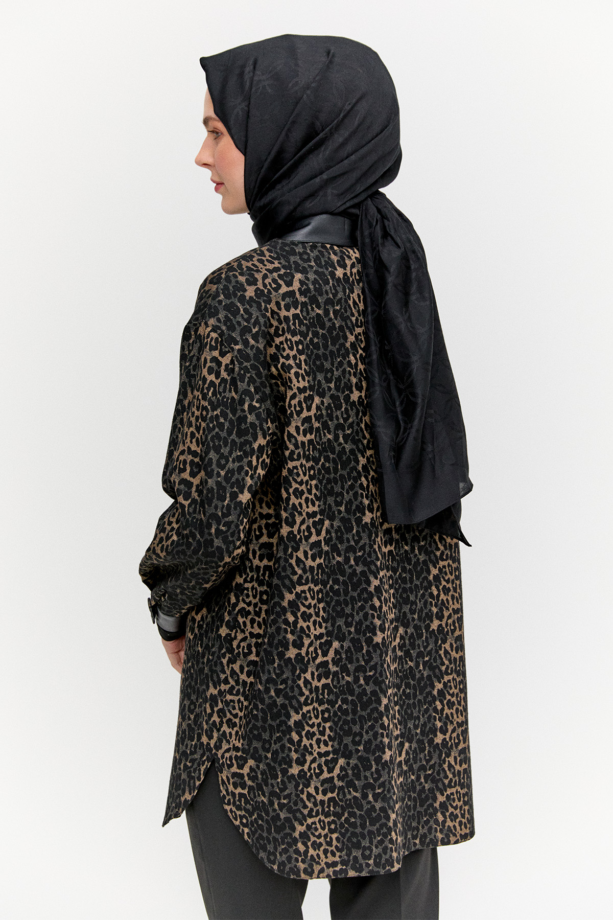 Deri Detaylı Leoparlı Tunik, Tesettür Giyim