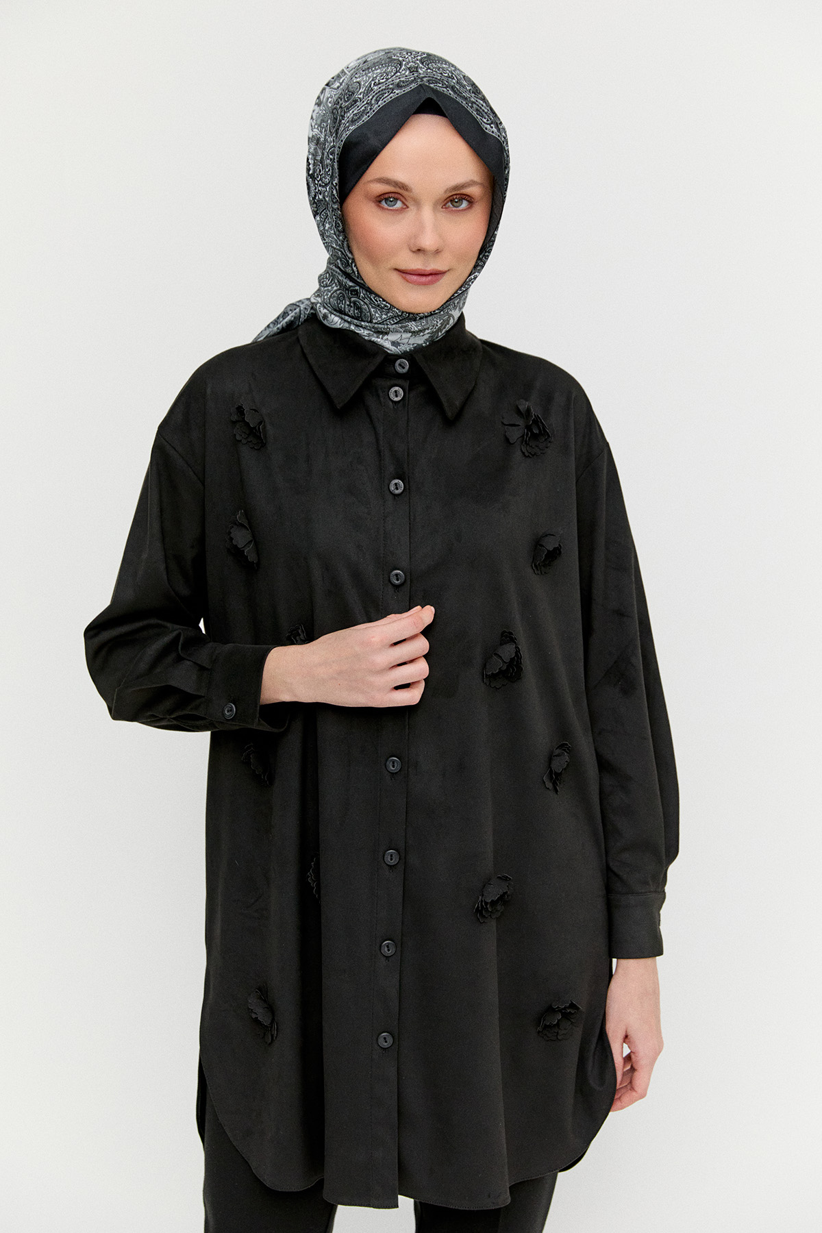 Çiçek Aplikeli Süet Dokulu Tunik, Tesettür Giyim