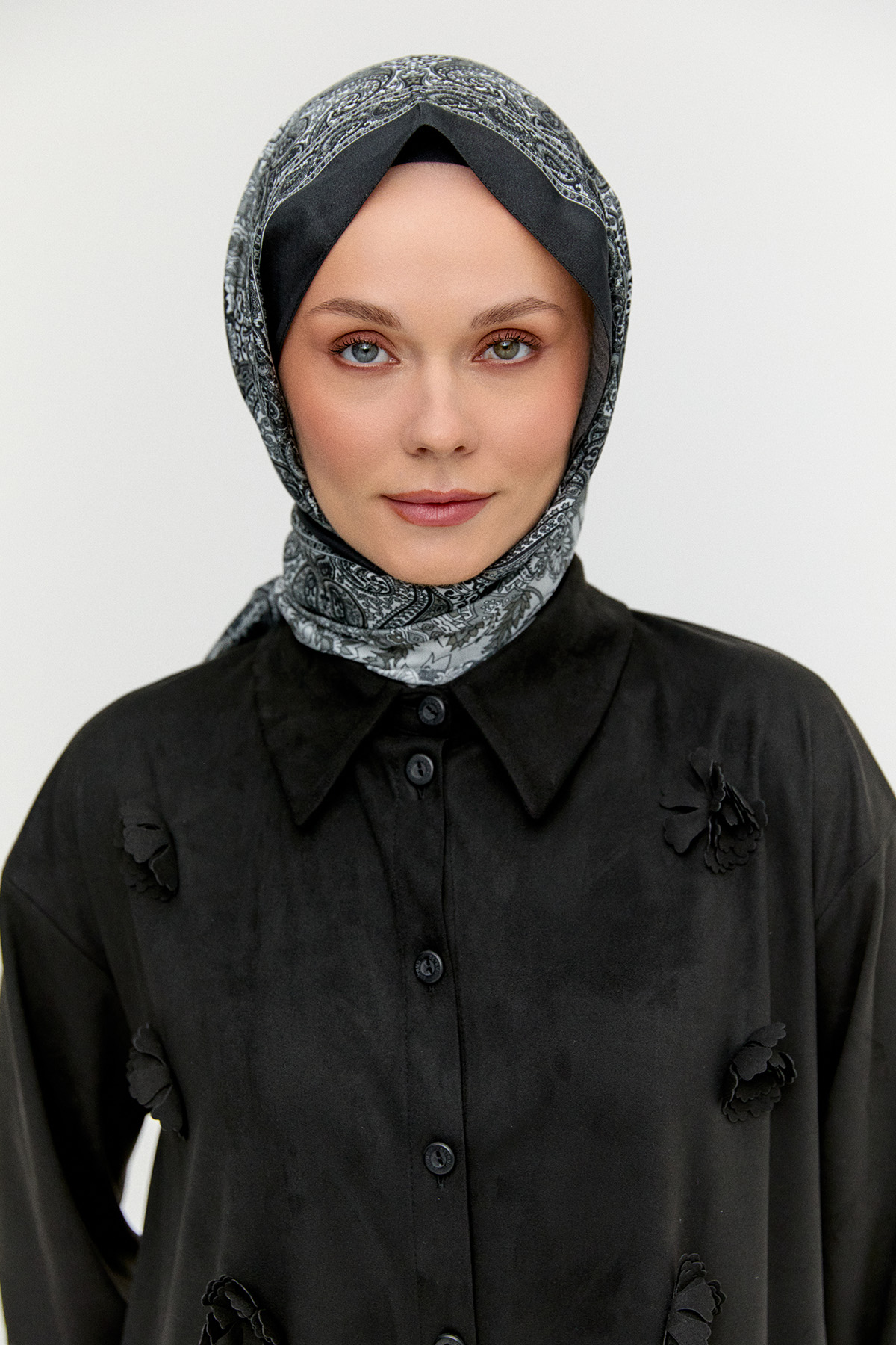 Çiçek Aplikeli Süet Dokulu Tunik, Tesettür Giyim