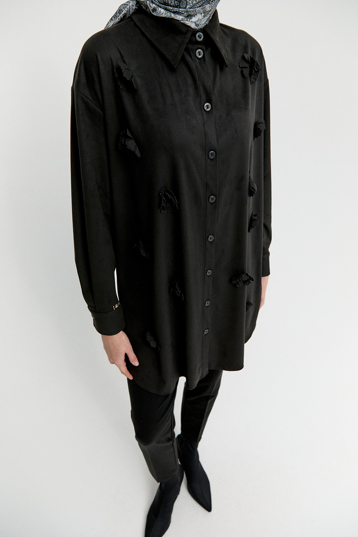 Çiçek Aplikeli Süet Dokulu Tunik, Tesettür Giyim