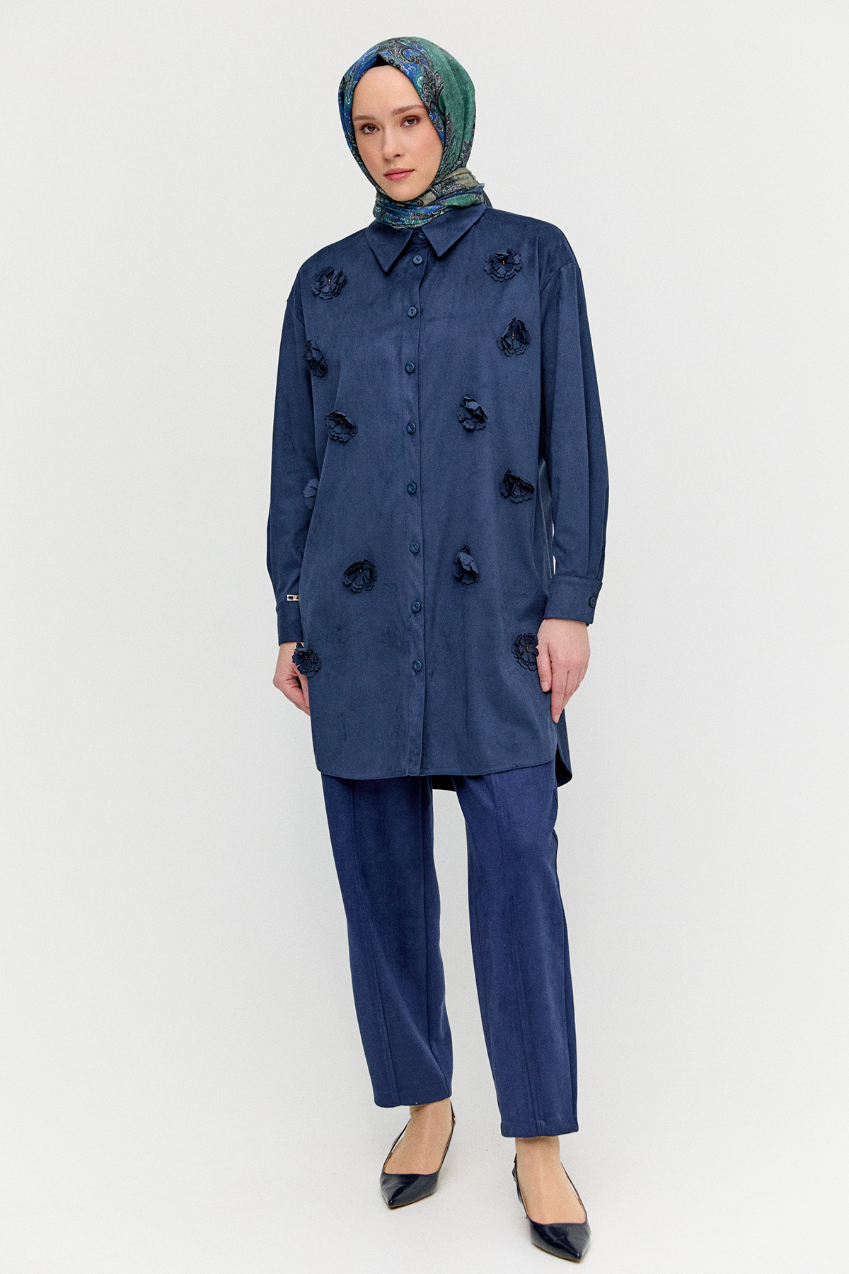 Çiçek Aplikeli Süet Dokulu Tunik, Tesettür Giyim