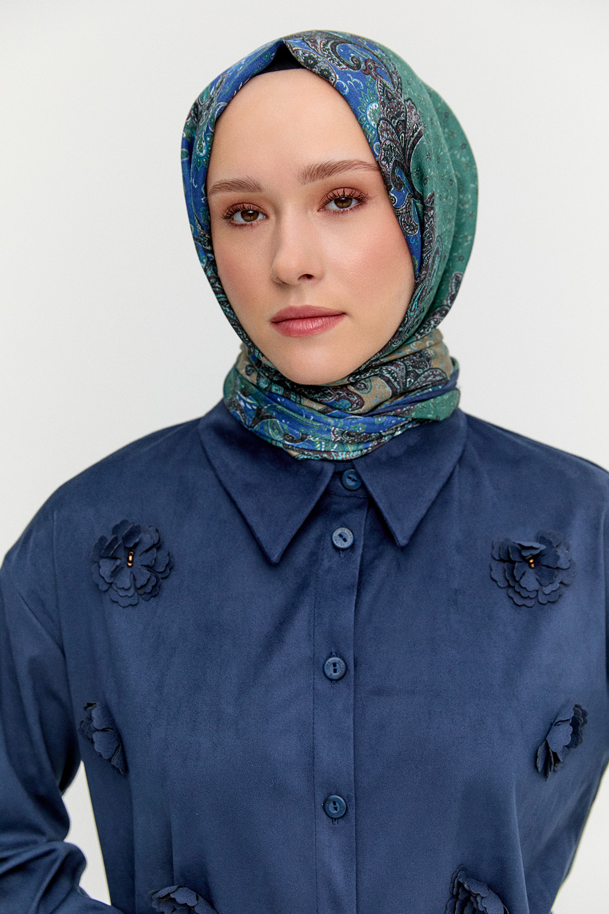 Çiçek Aplikeli Süet Dokulu Tunik, Tesettür Giyim