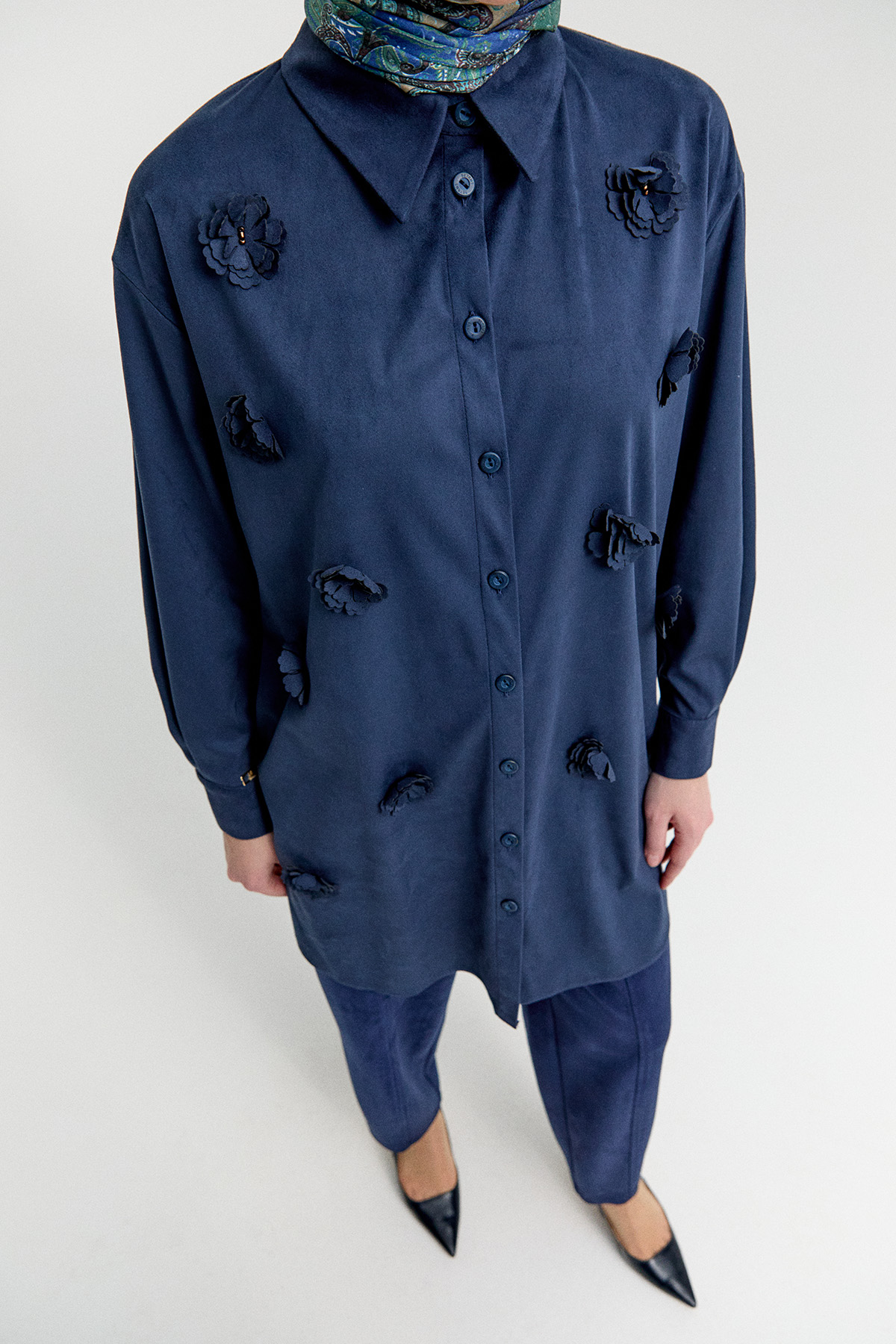 Çiçek Aplikeli Süet Dokulu Tunik, Tesettür Giyim