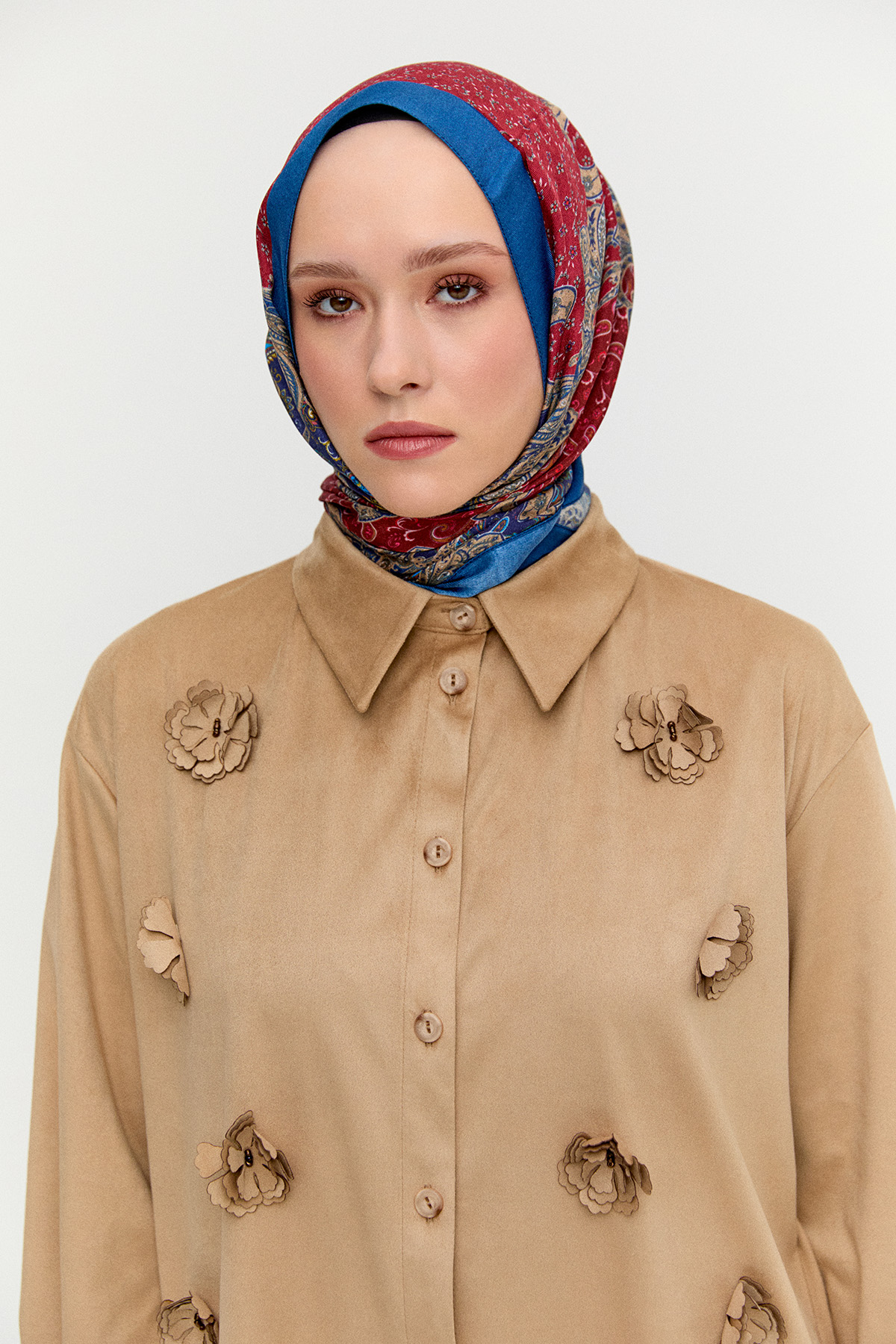 Çiçek Aplikeli Süet Dokulu Tunik, Tesettür Giyim