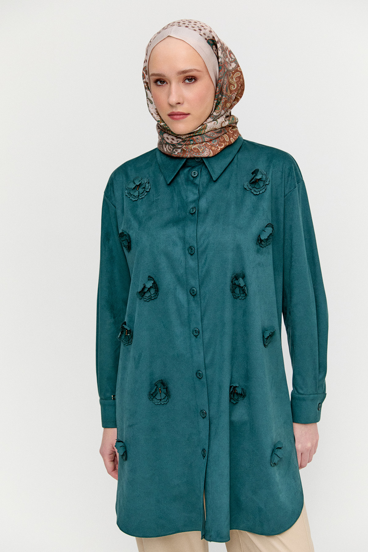 Çiçek Aplikeli Süet Dokulu Tunik, Tesettür Giyim