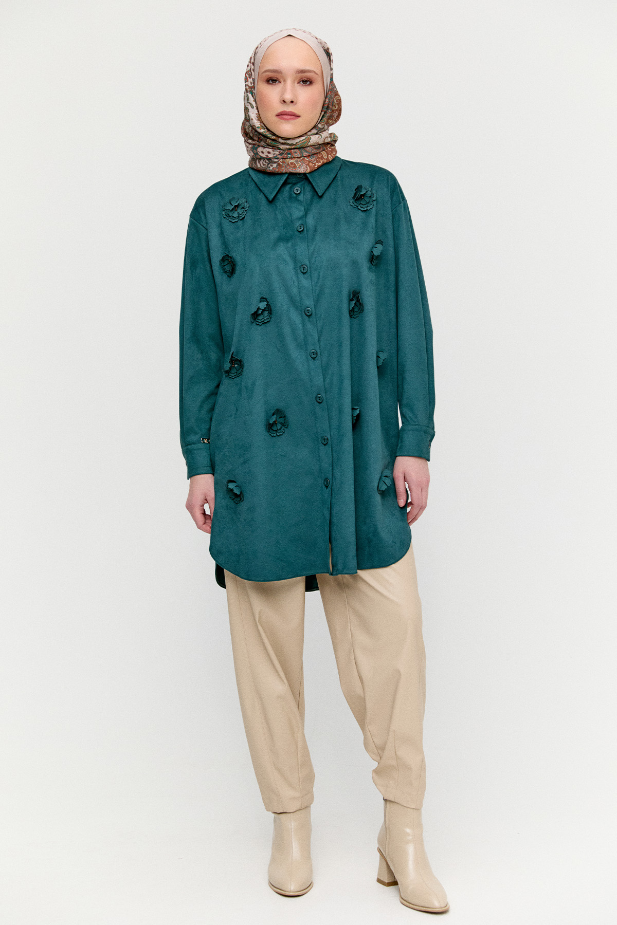 Çiçek Aplikeli Süet Dokulu Tunik, Tesettür Giyim