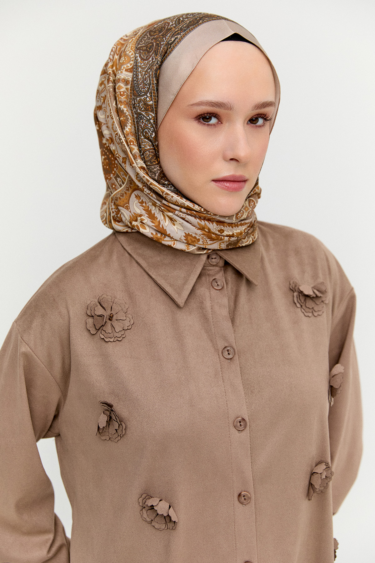 Çiçek Aplikeli Süet Dokulu Tunik, Tesettür Giyim