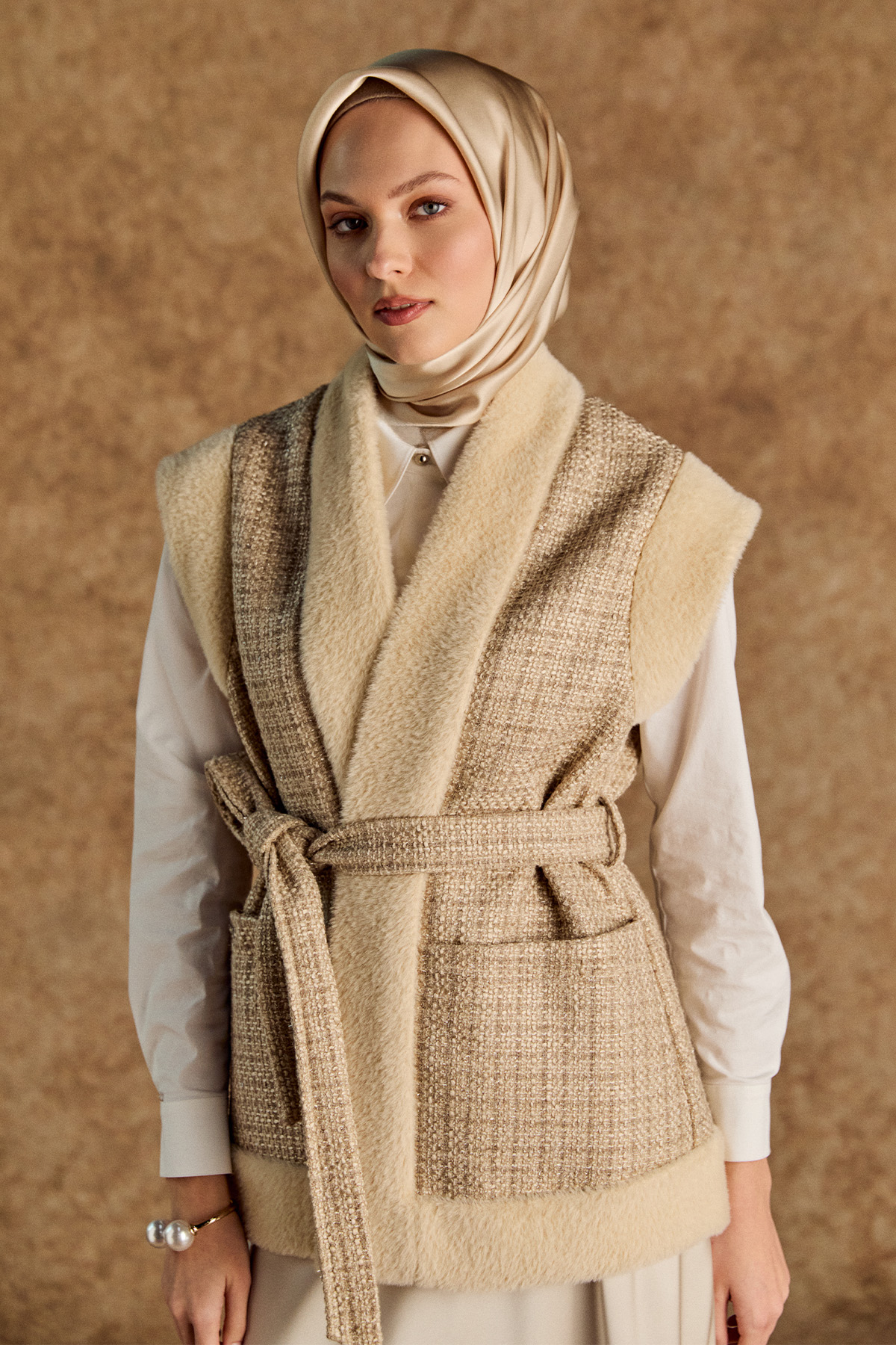 Suni Kürk Kombinli Şal Yakalı Tüvit Yelek