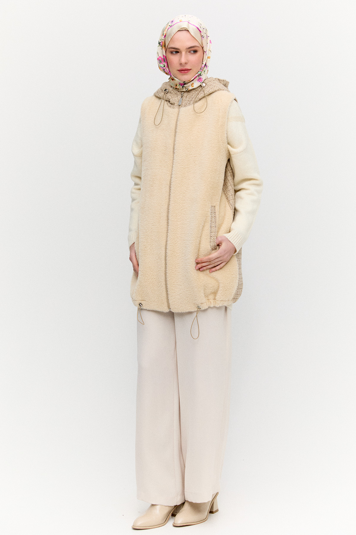 Tüvit Detaylı Peluş Yelek, Tesettür Giyim