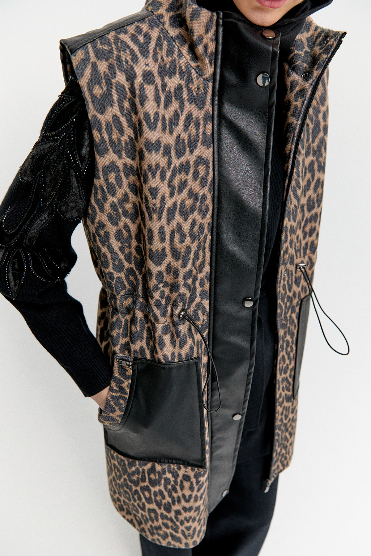 Fermuarlı Leopar Yün Yelek, Tesettür Giyim