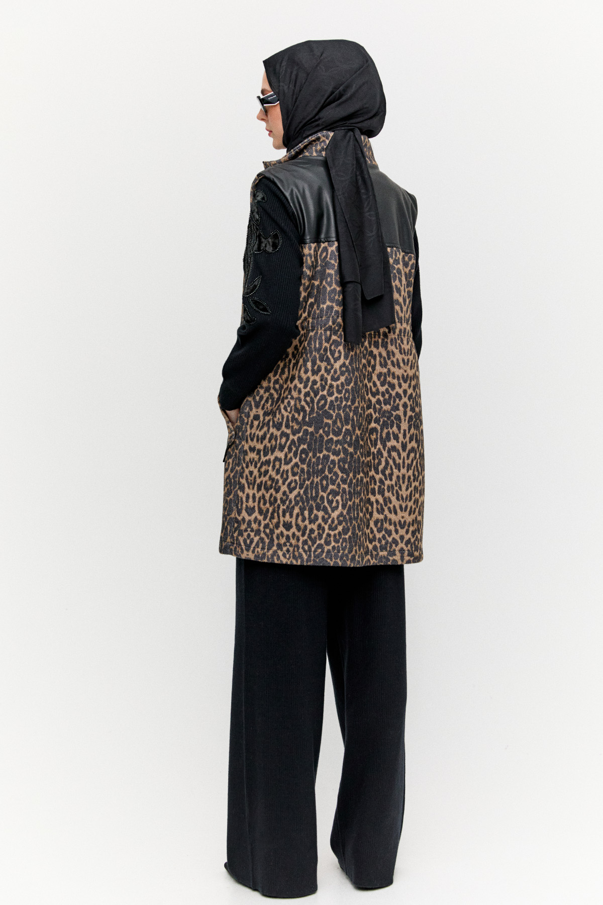 Fermuarlı Leopar Yün Yelek, Tesettür Giyim
