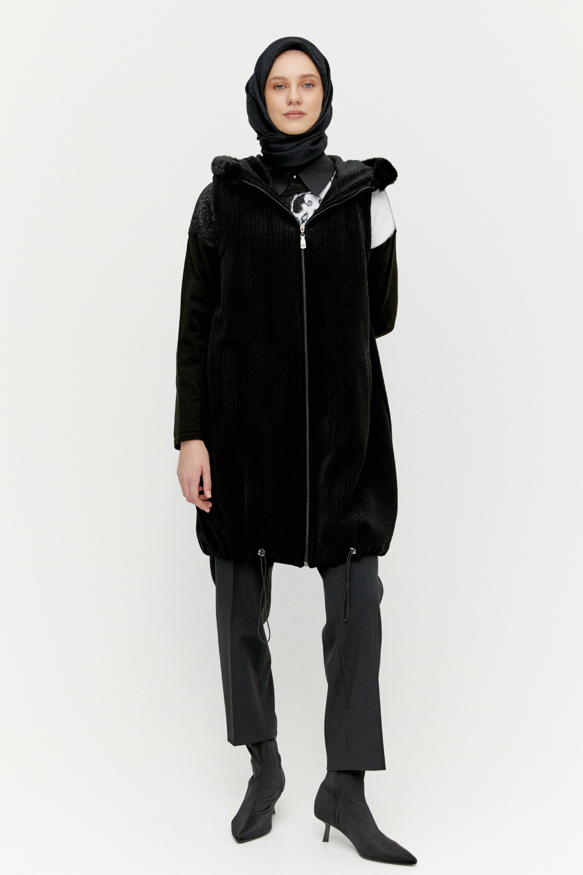 Şardonlu Kürk Kapüşonlu Dokulu Yelek