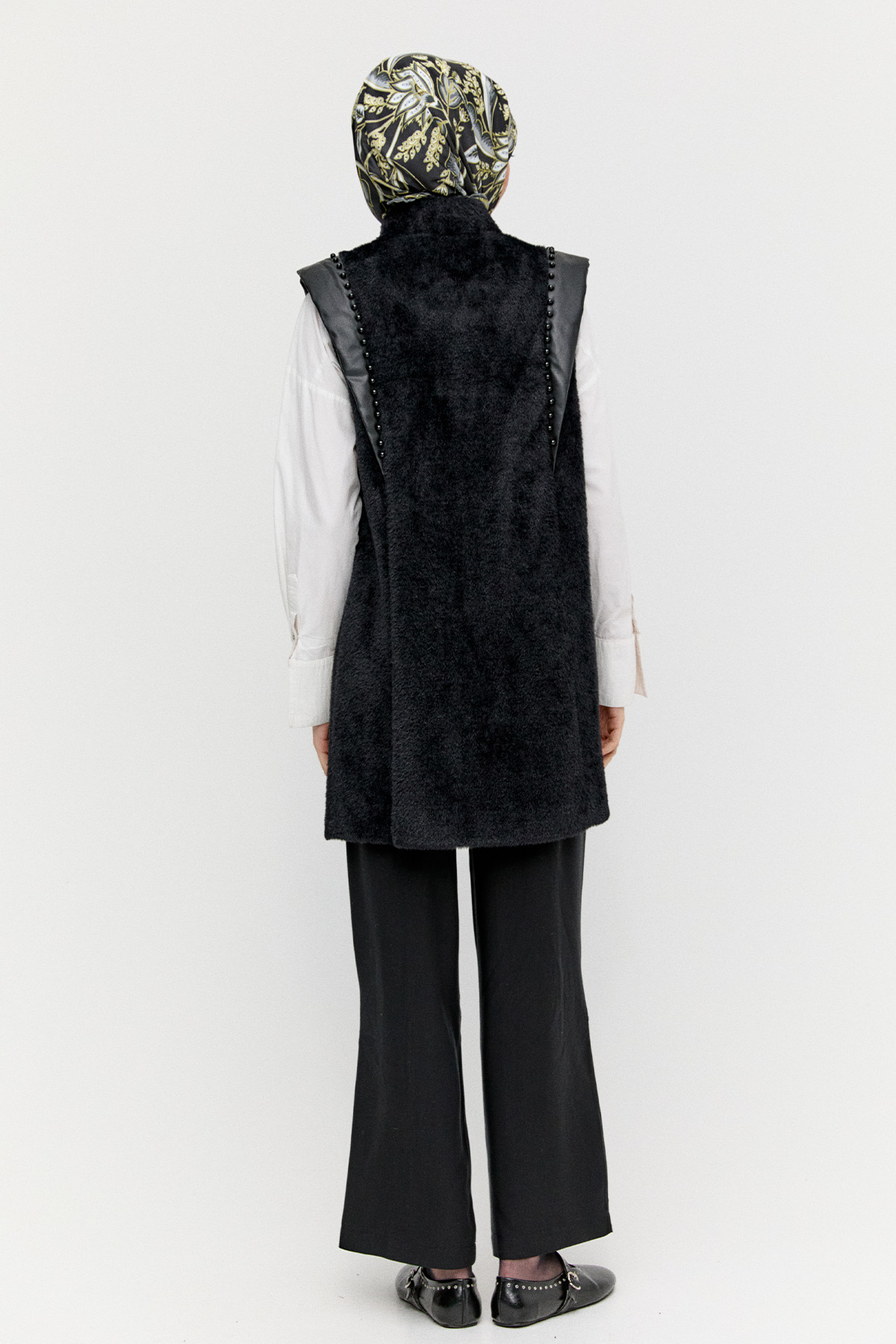 İncili Peluş Yelek, Tesettür Giyim