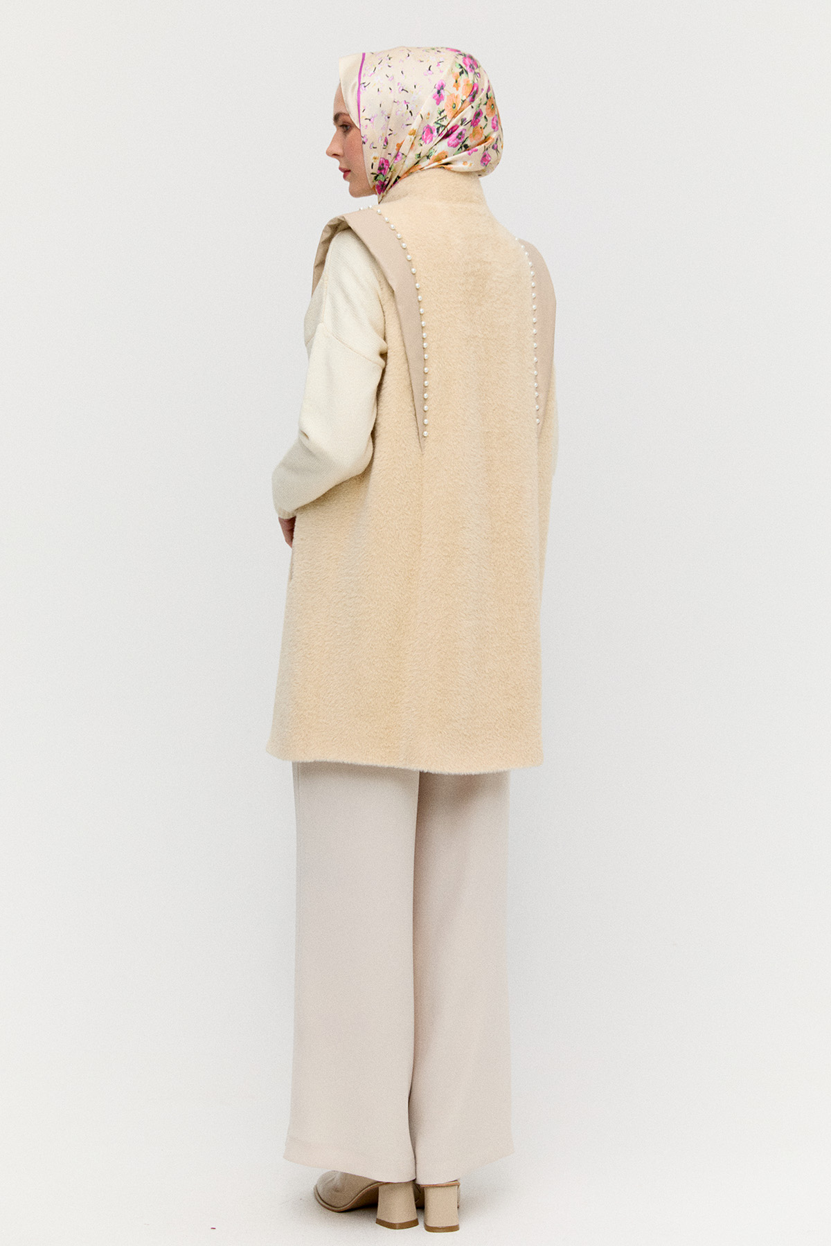 İncili Peluş Yelek, Tesettür Giyim