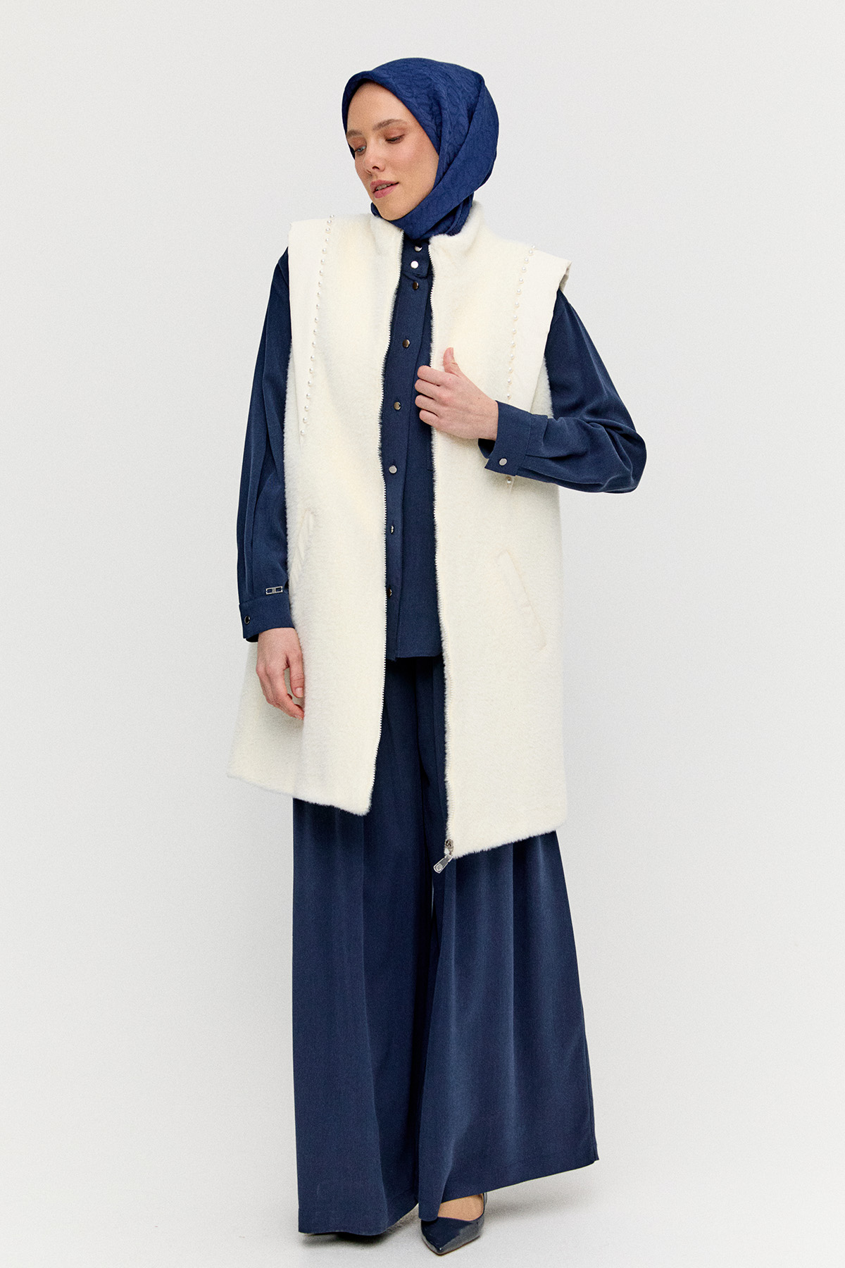 İncili Peluş Yelek, Tesettür Giyim