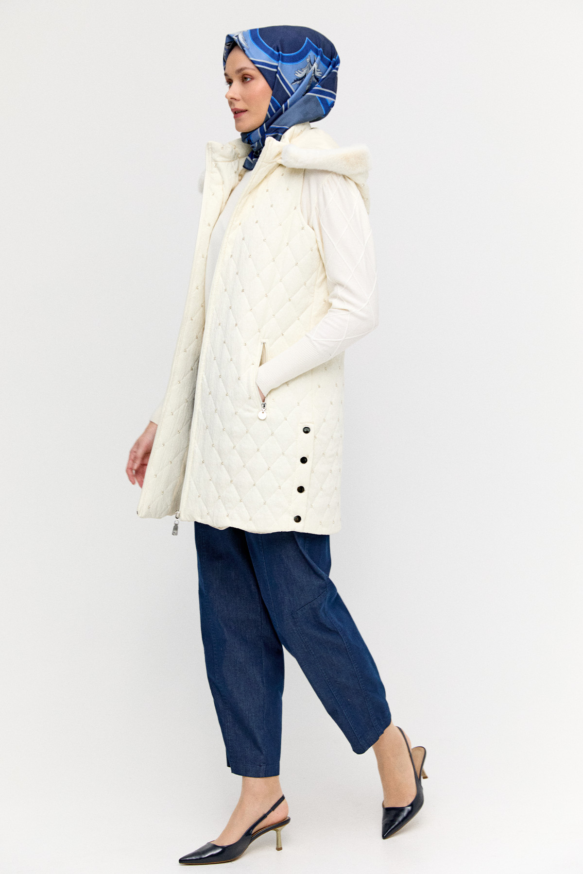 Seyyar Kapüşonlu Dokulu Yelek, Tesettür Giyim