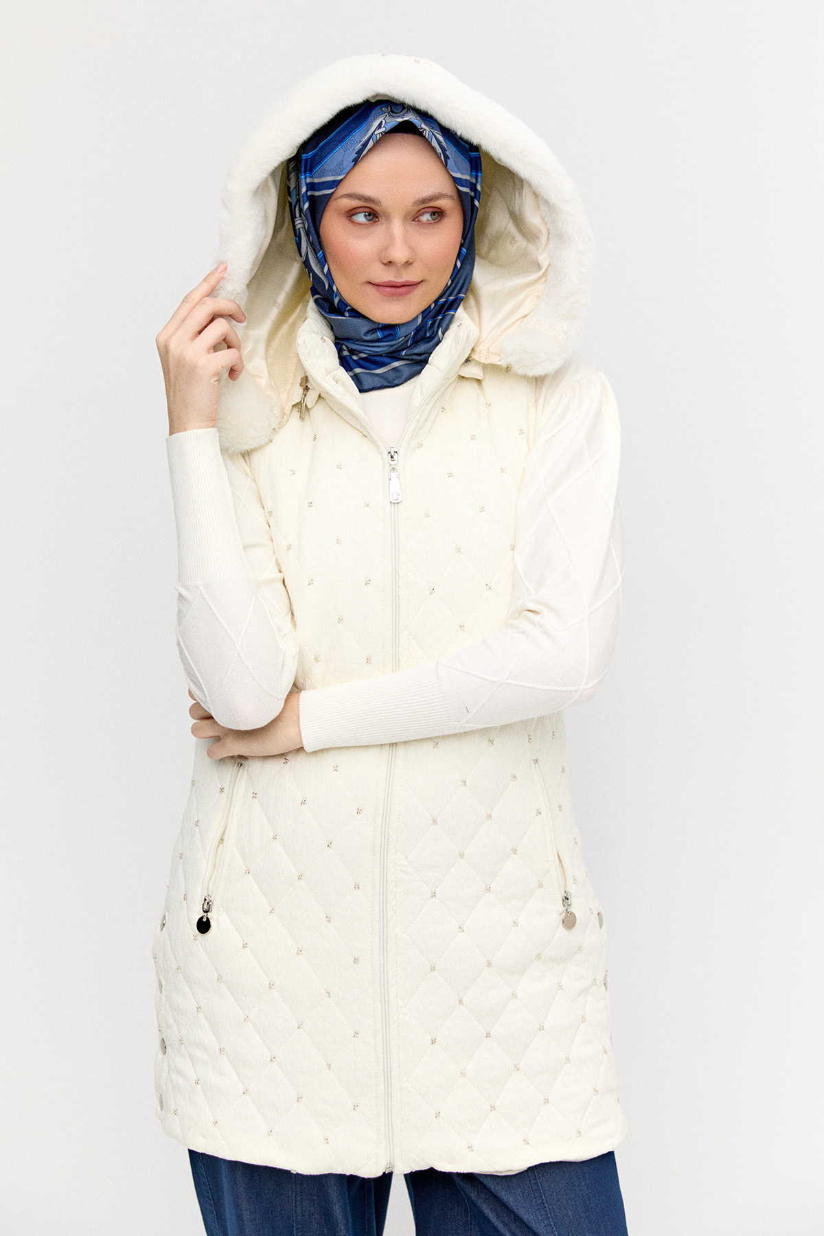 Seyyar Kapüşonlu Dokulu Yelek, Tesettür Giyim