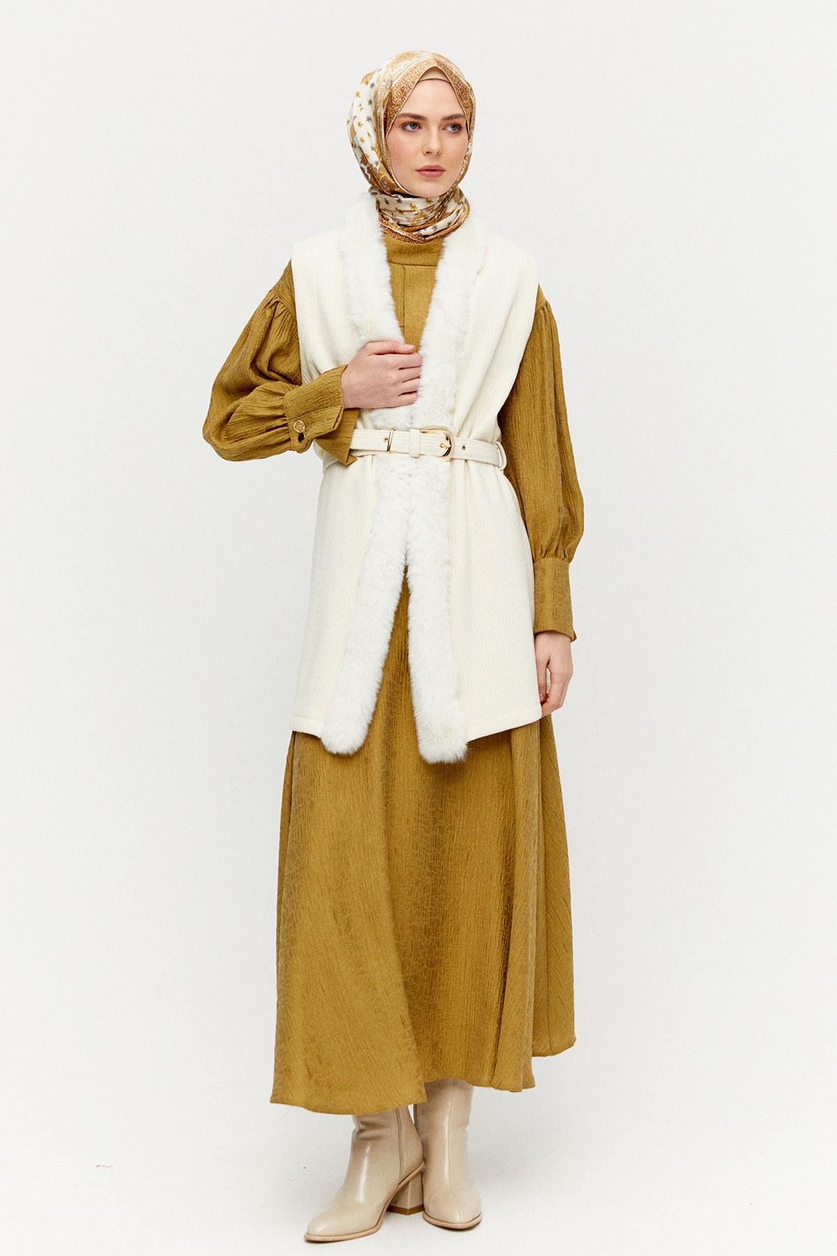 Kemerli Şal Yakalı Suni Kürklü Yelek