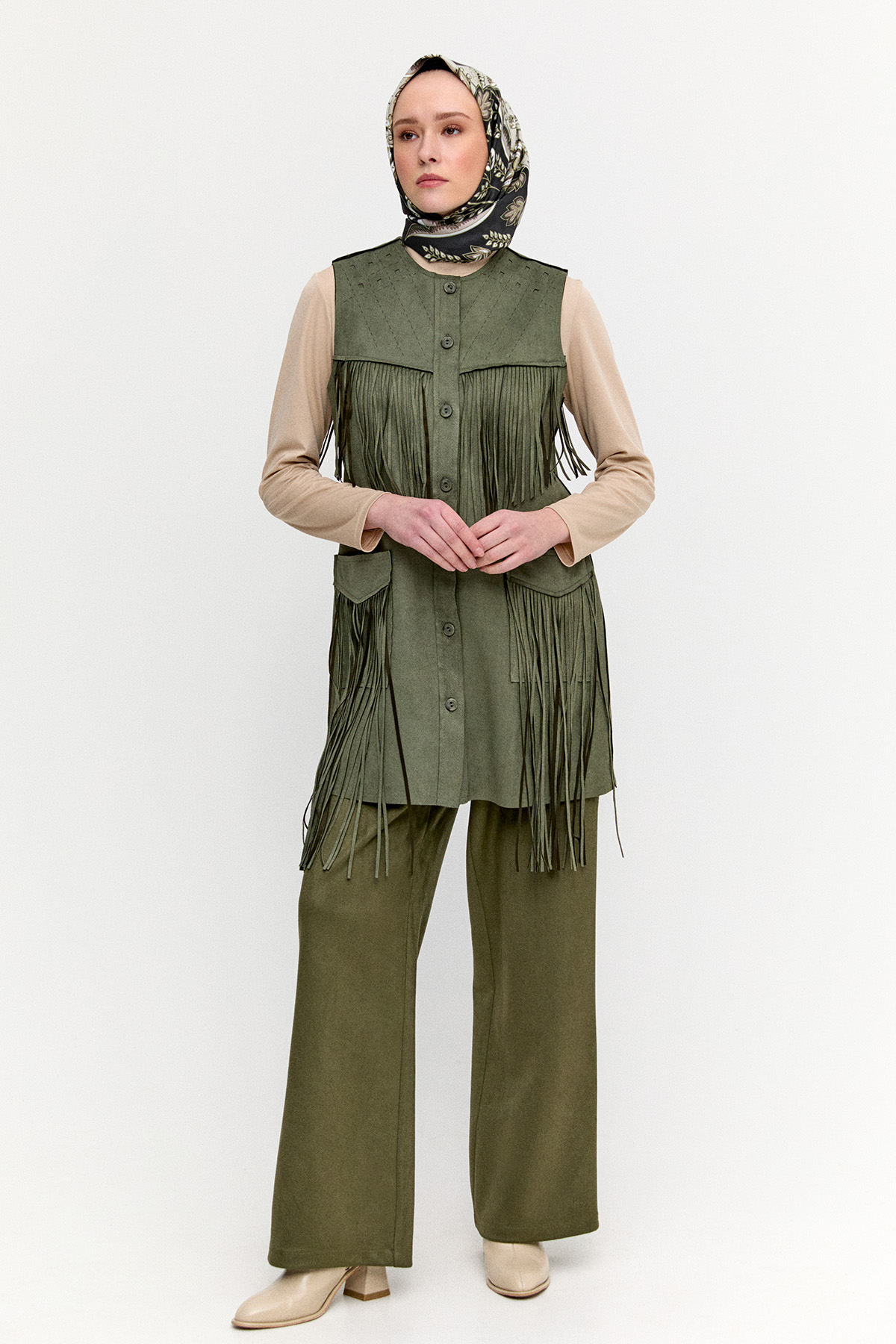 Süet Görünümlü Püsküllü Yelek, Tesettür Giyim