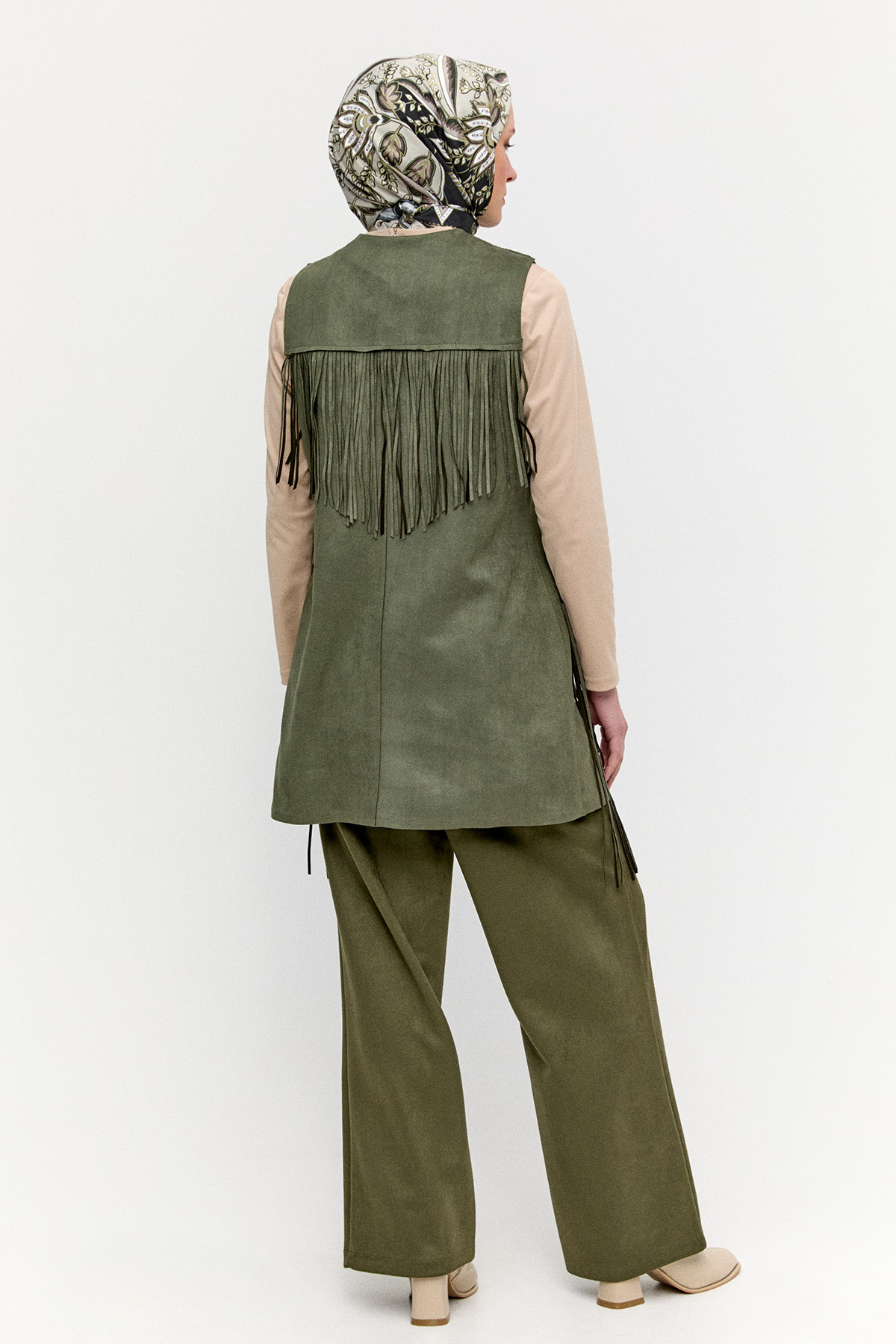 Süet Görünümlü Püsküllü Yelek, Tesettür Giyim