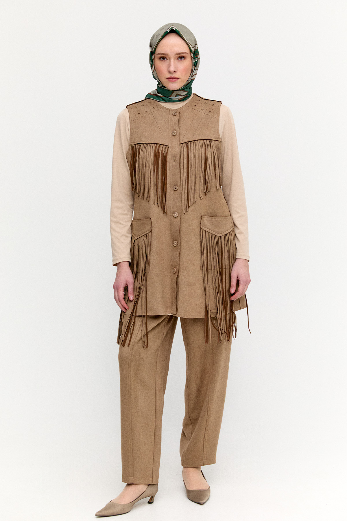 Süet Görünümlü Püsküllü Yelek, Tesettür Giyim