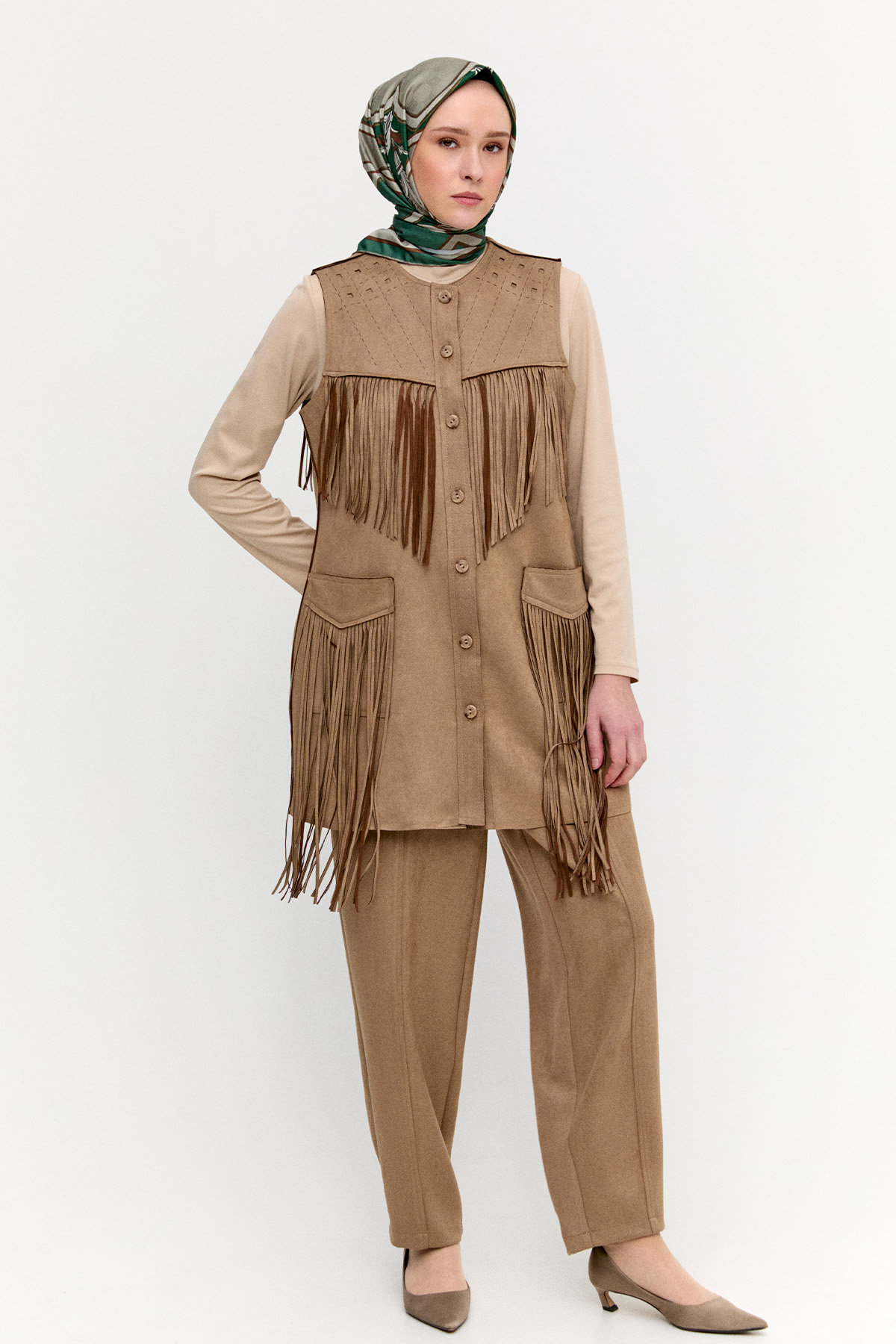 Süet Görünümlü Püsküllü Yelek, Tesettür Giyim