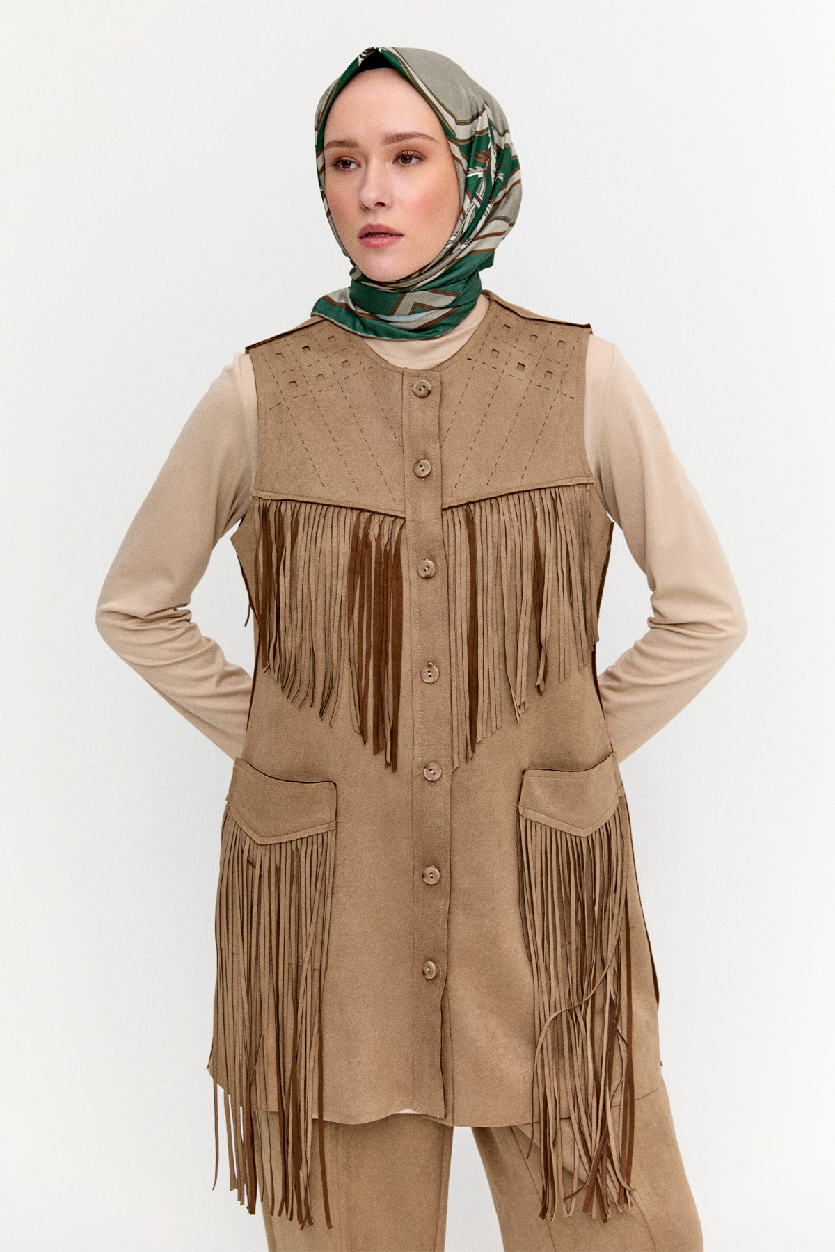 Süet Görünümlü Püsküllü Yelek, Tesettür Giyim