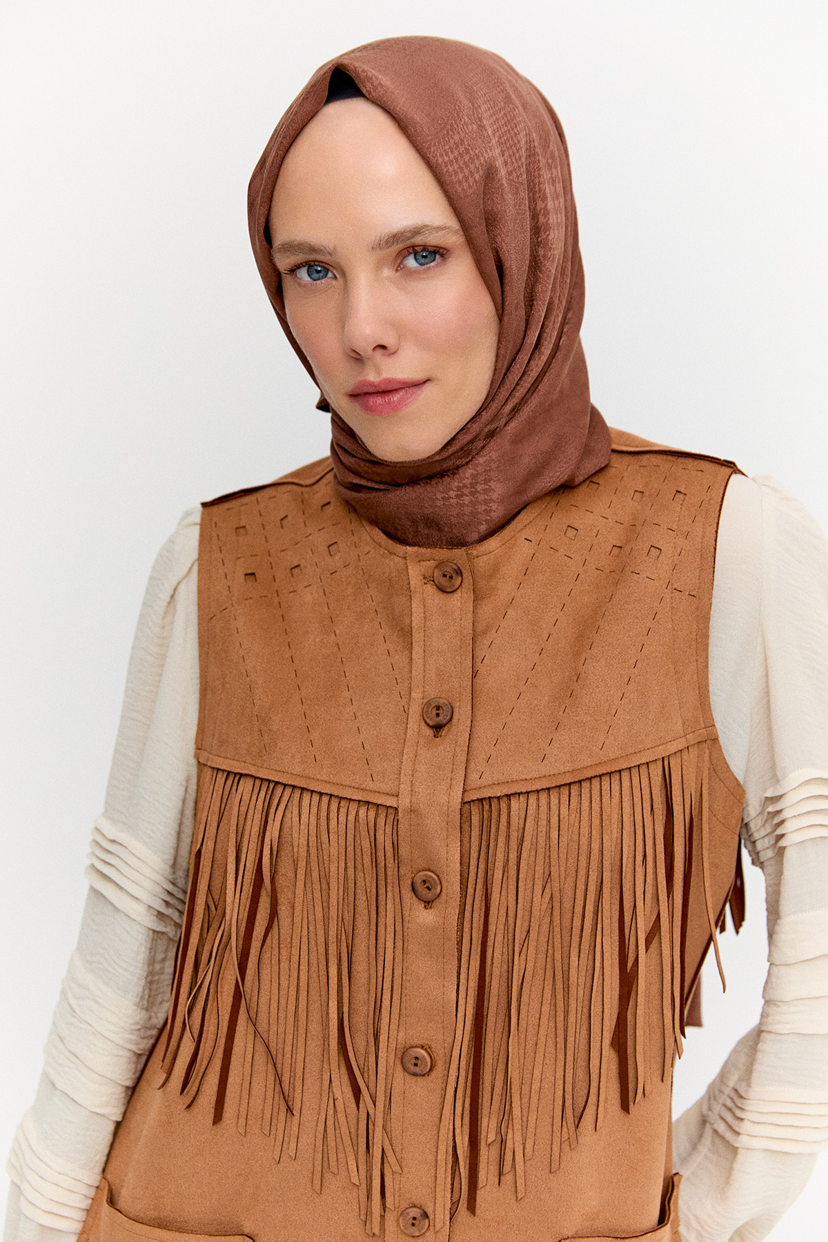 Süet Görünümlü Püsküllü Yelek, Tesettür Giyim