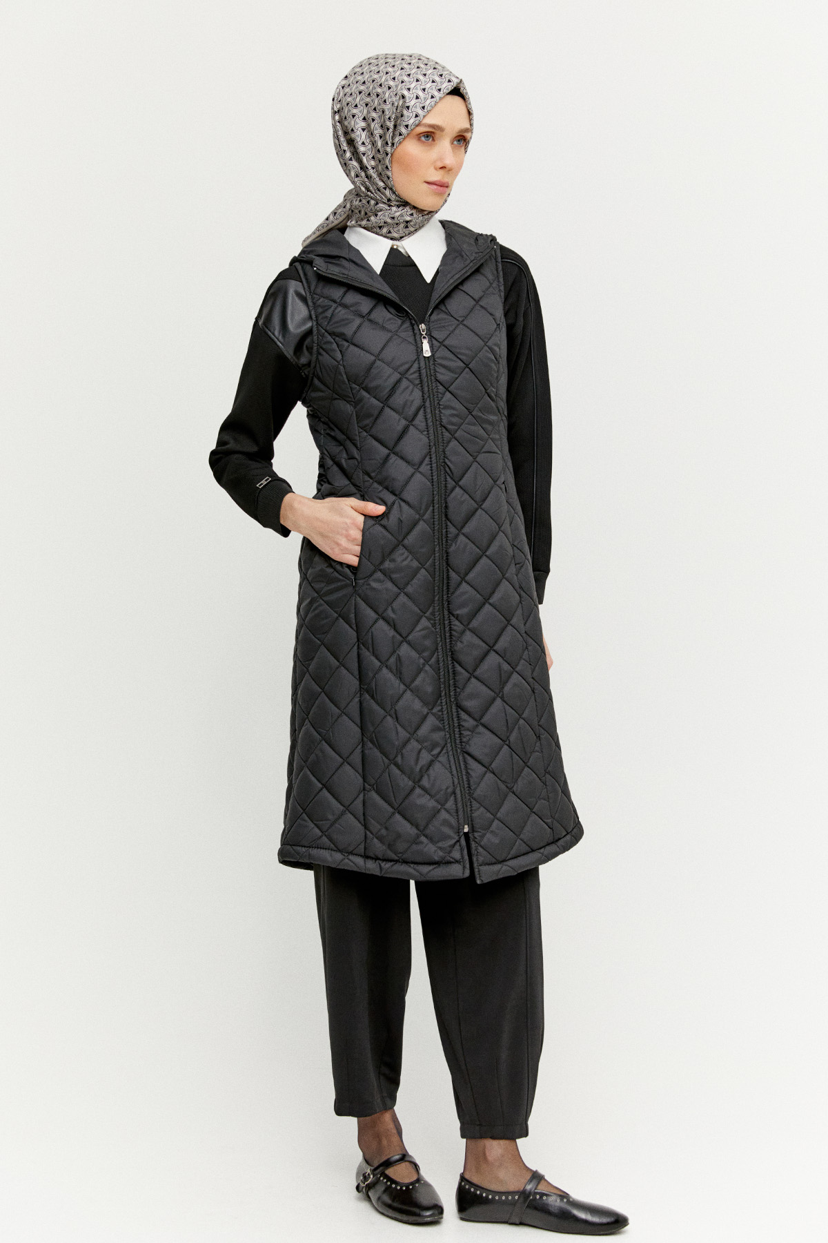 Kapüşonlu Baklava Desenli Kapitone Yelek, Tesettür Giyim