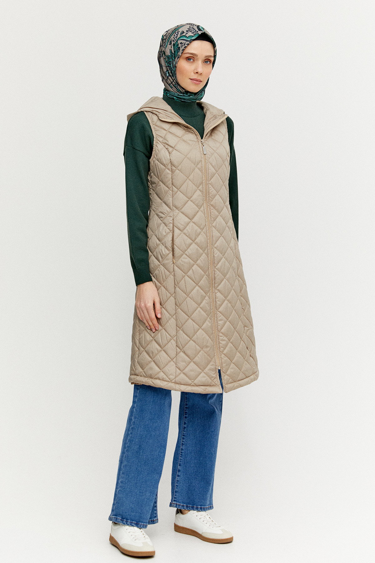 Kapüşonlu Baklava Desenli Kapitone Yelek, Tesettür Giyim