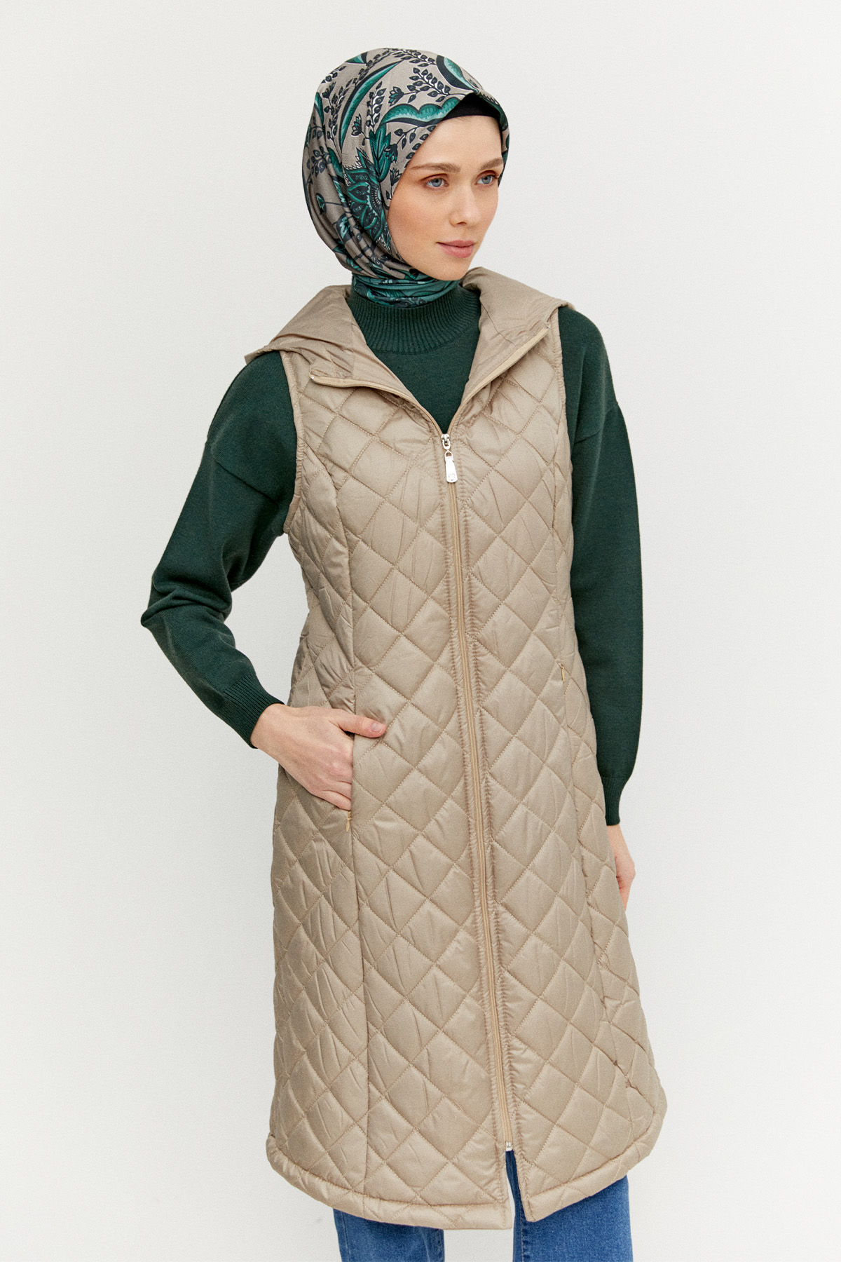 Kapüşonlu Baklava Desenli Kapitone Yelek, Tesettür Giyim