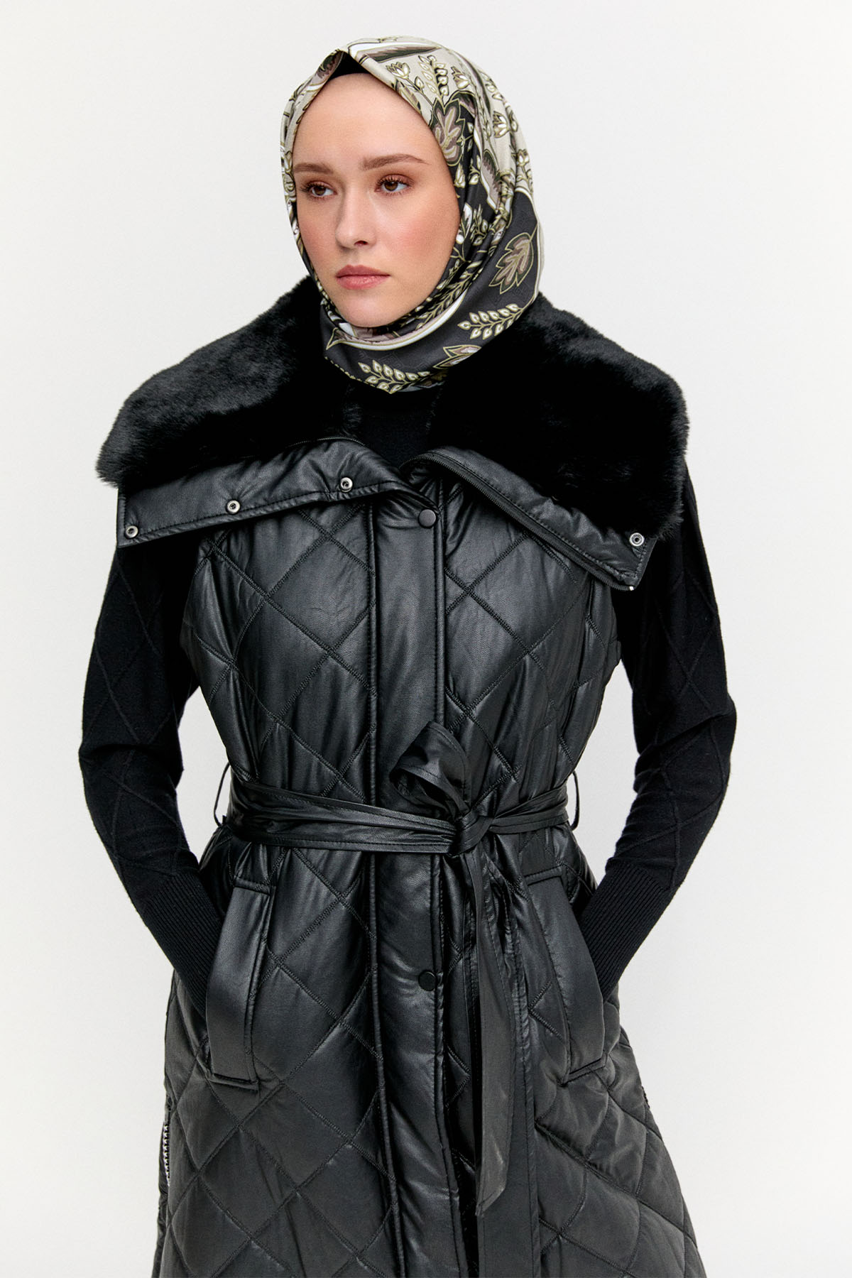 Sabit Suni Kürklü Kapitone Yelek, Tesettür Giyim