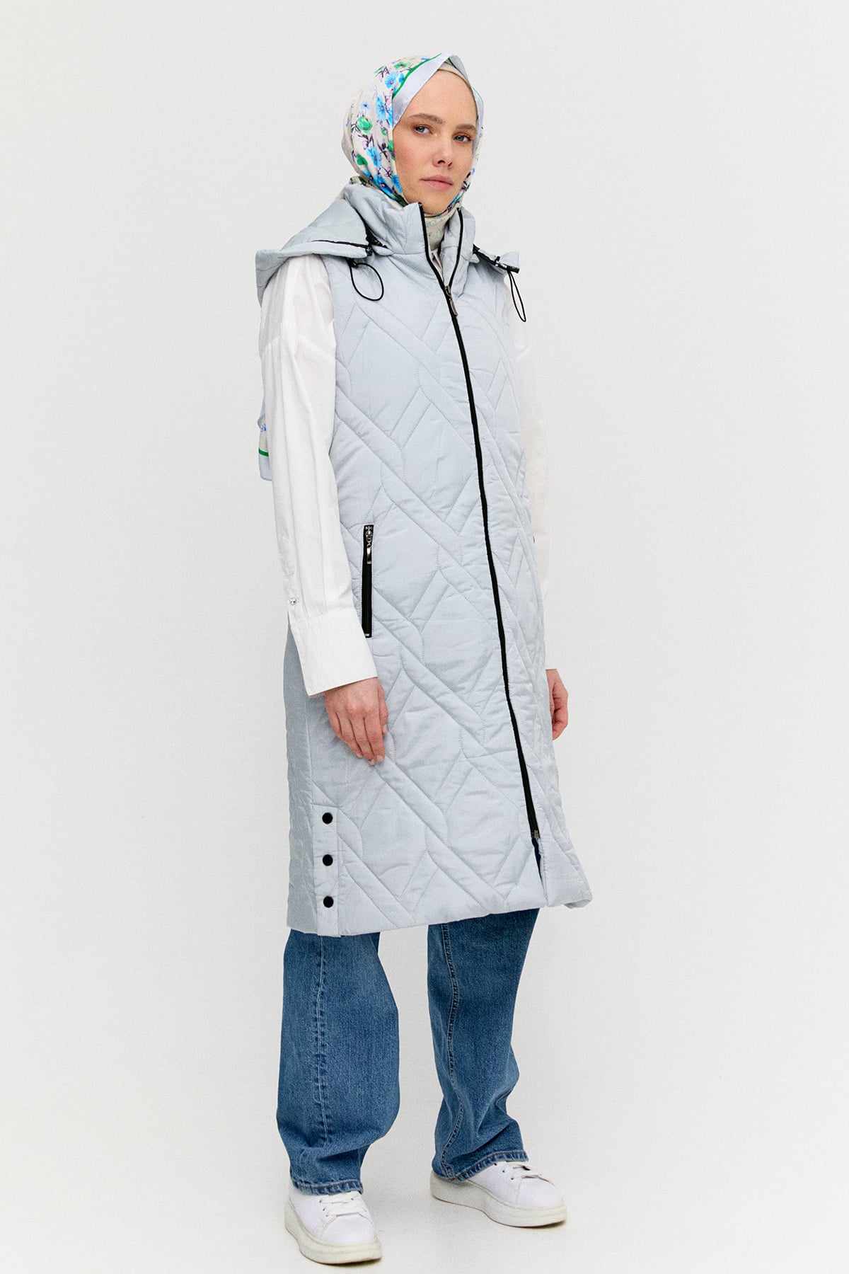 Seyyar Kapüşonlu Desenli Kapitone Yelek, Tesettür Giyim