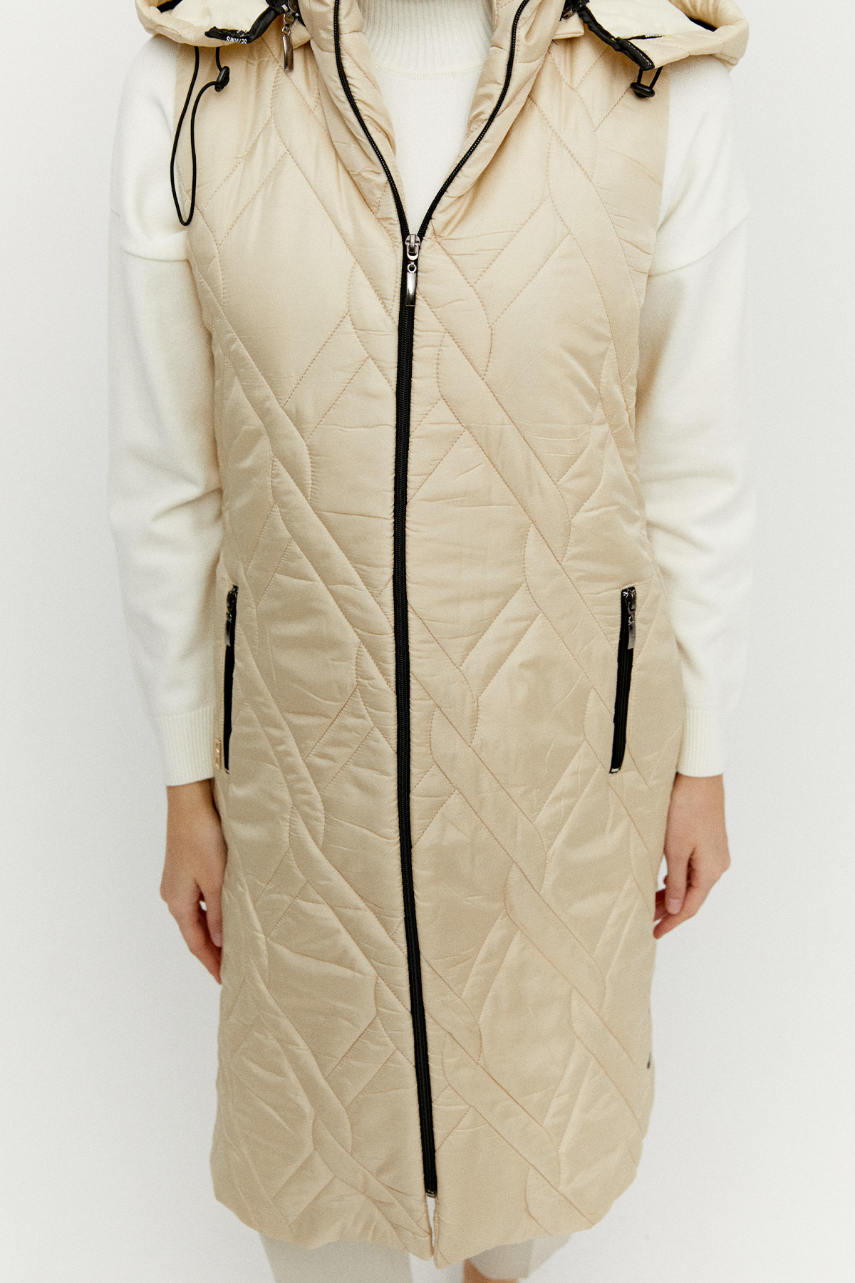 Seyyar Kapüşonlu Desenli Kapitone Yelek