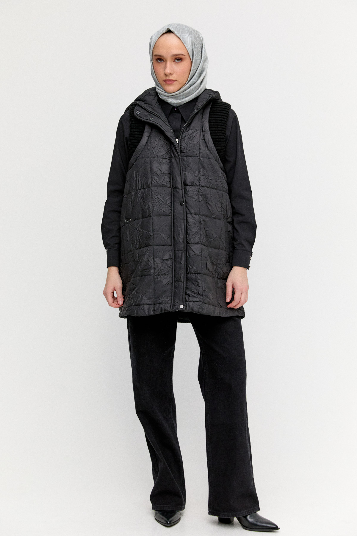 Ribanalı Kapüşonlu Kapitone Yelek, Tesettür Giyim