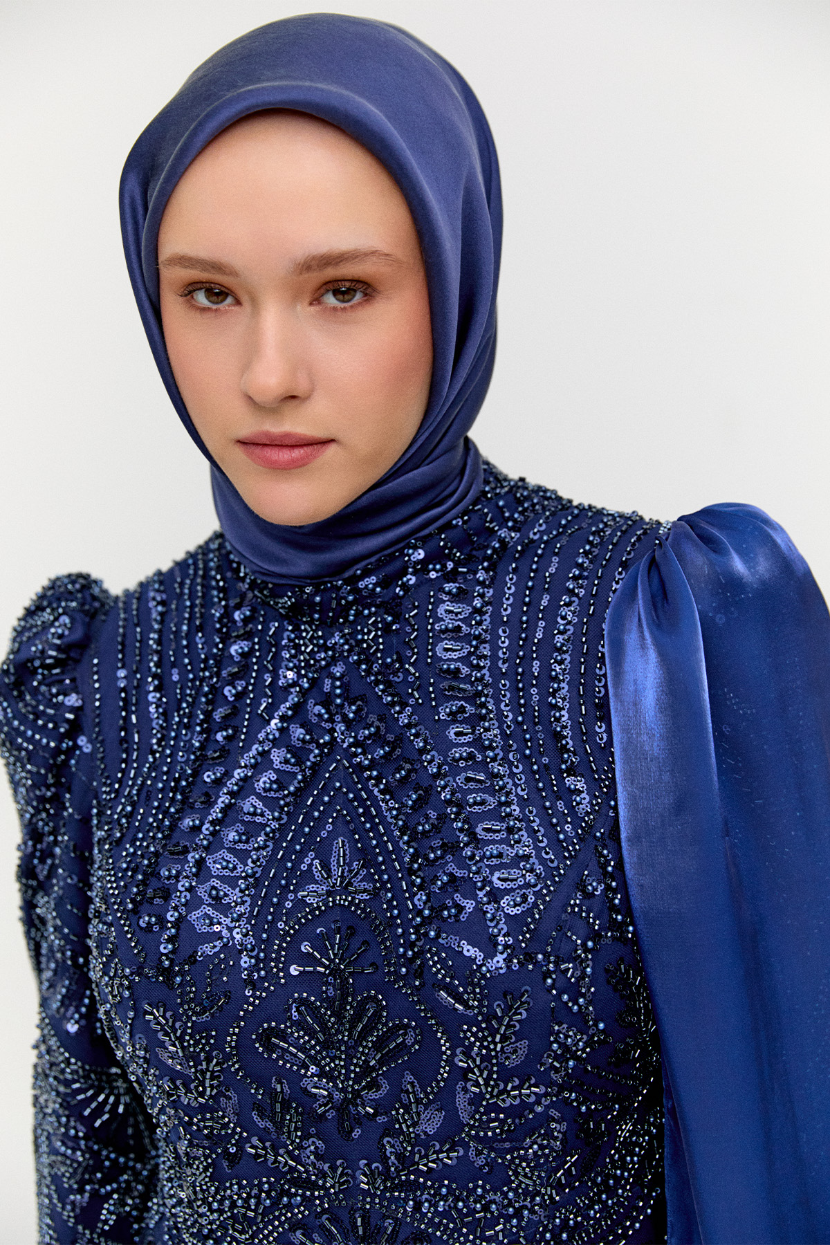 Şifon Detaylı Taş İşlemeli Abiye, Tesettür Giyim