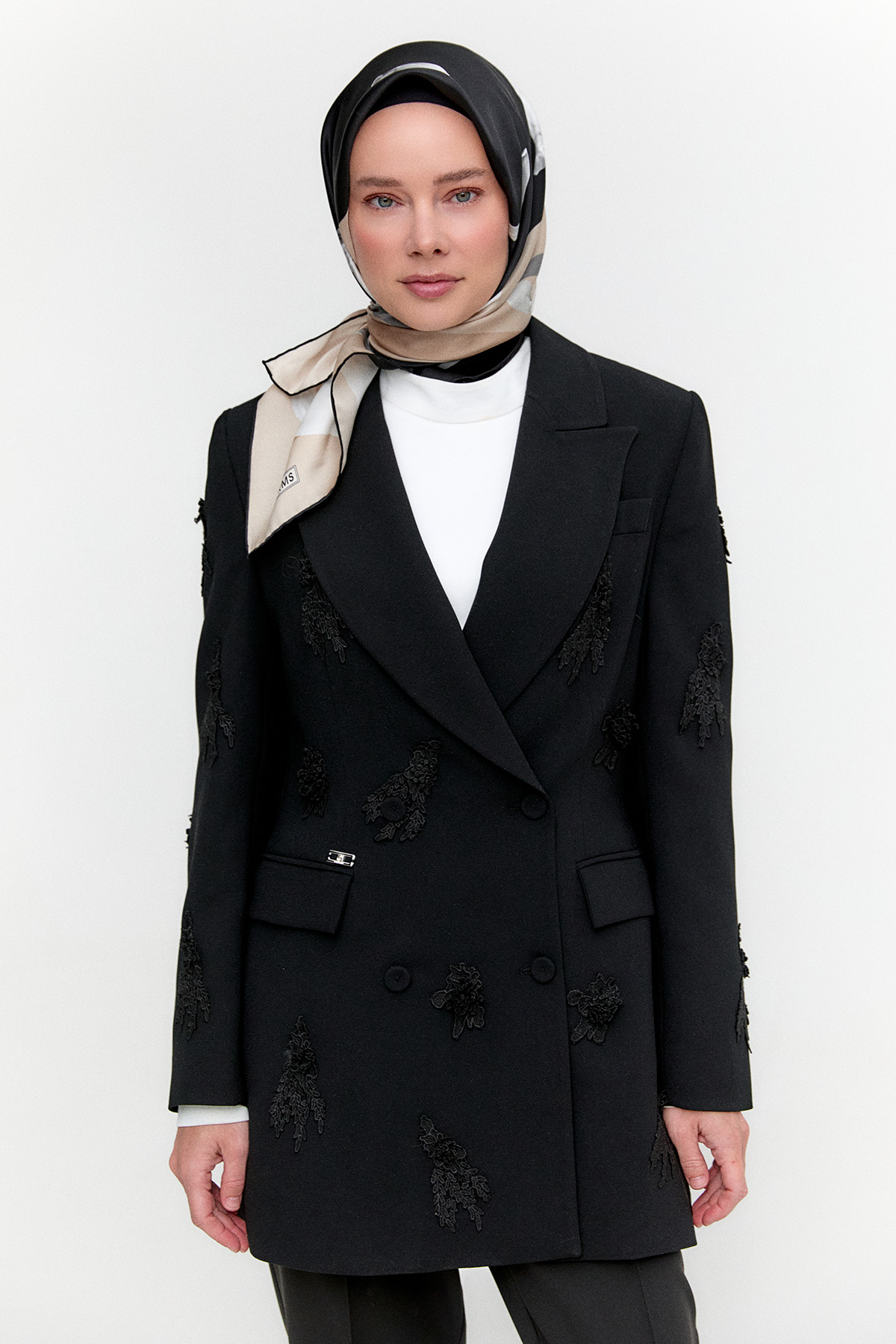 Dantel Aplikeli Blazer Ceket, Tesettür Giyim