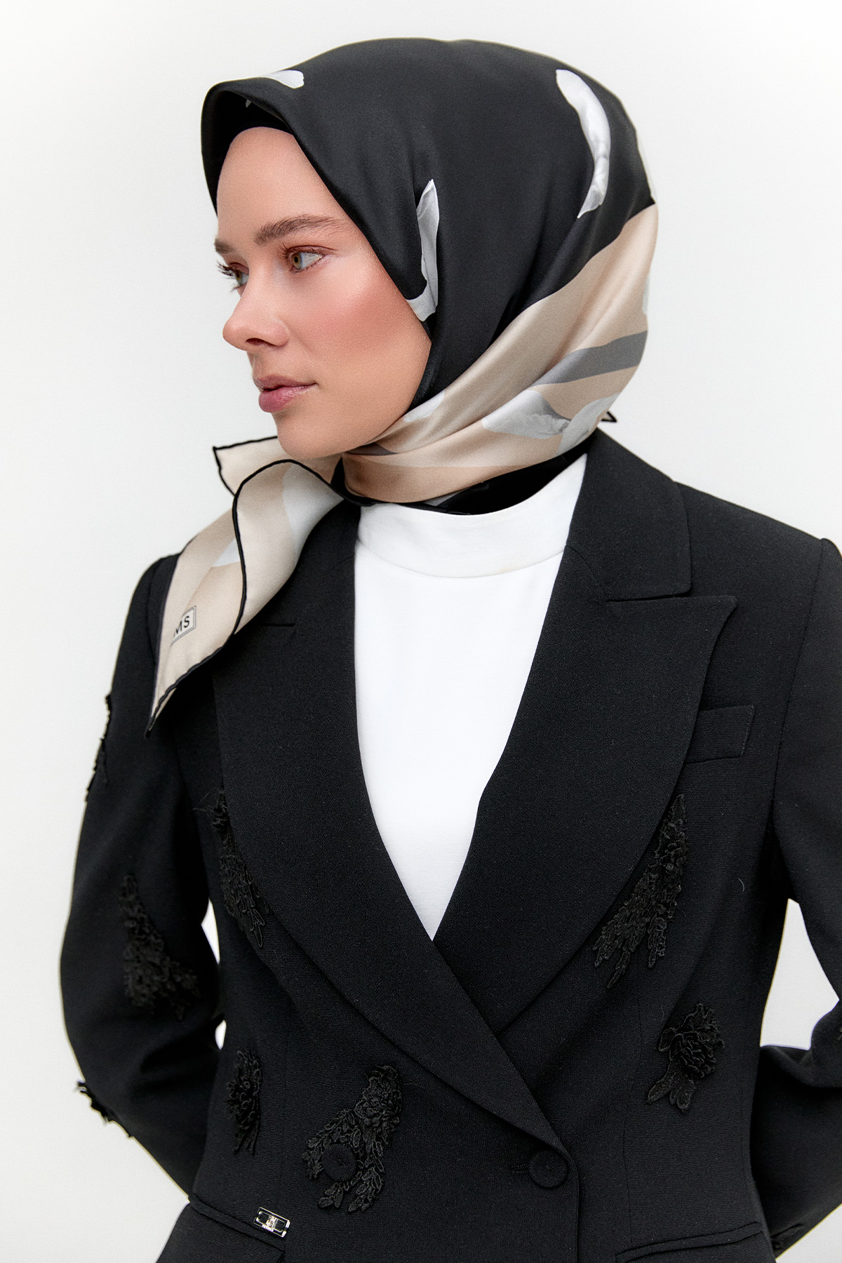 Dantel Aplikeli Blazer Ceket, Tesettür Giyim