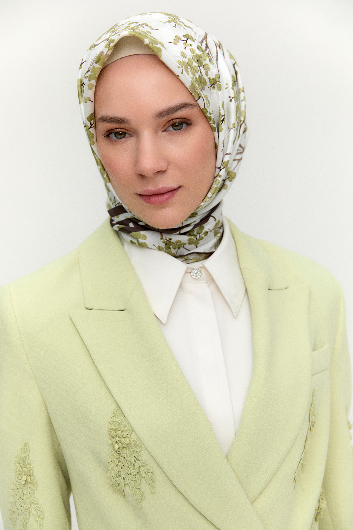 Dantel Aplikeli Blazer Ceket, Tesettür Giyim