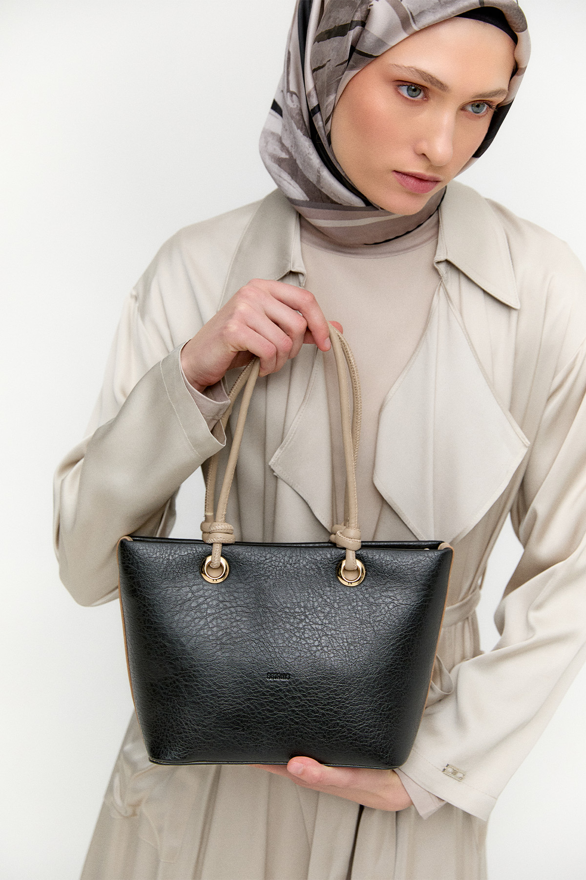Dokulu Suni Deri Fermuarlı Çanta, Tesettür Giyim