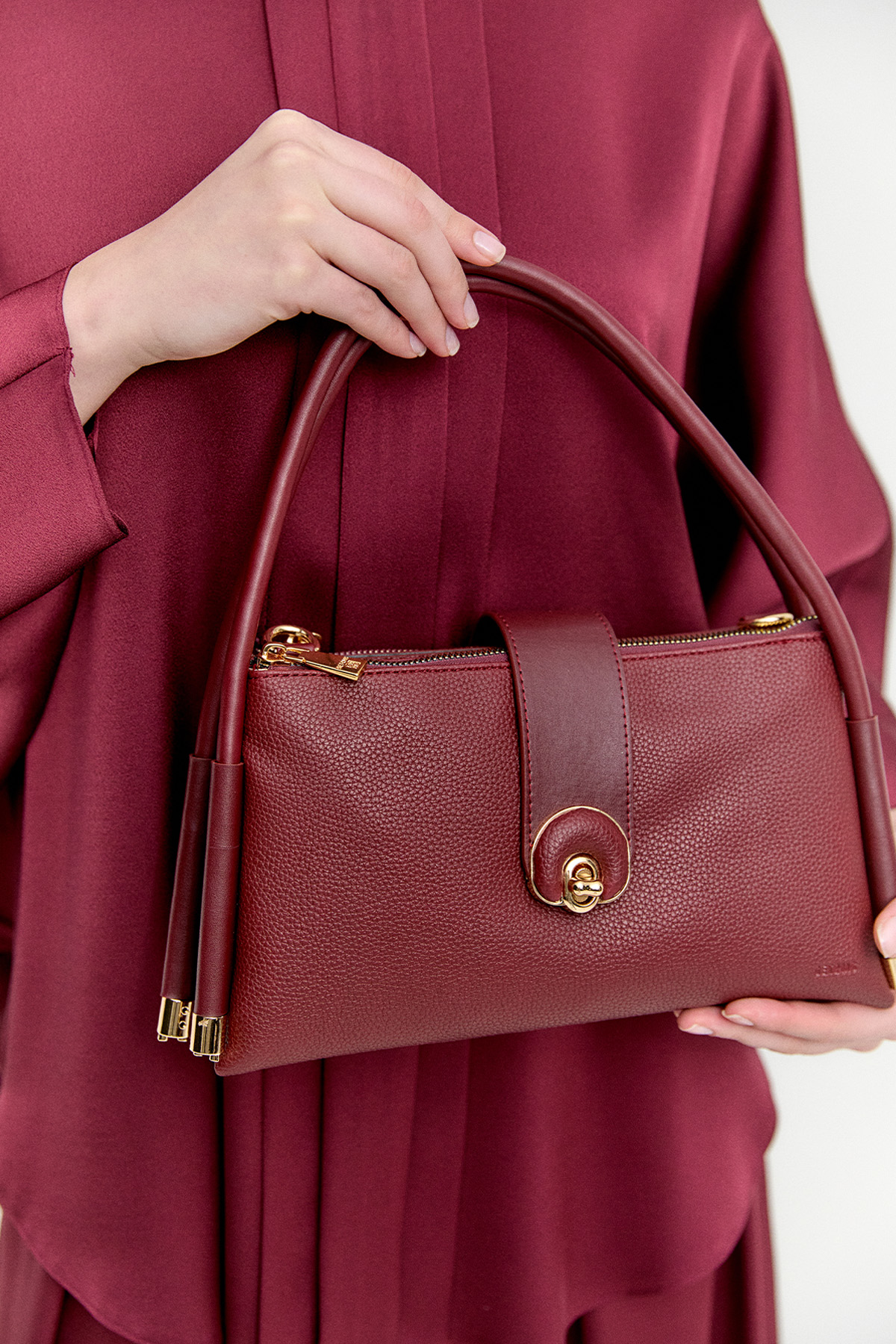 Üç Bölmeli Deri Askılı Çanta, Tesettür Giyim