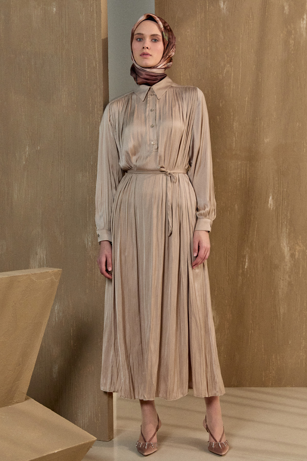 Kırışık Efektli Kuşaklı Elbise, Tesettür Giyim