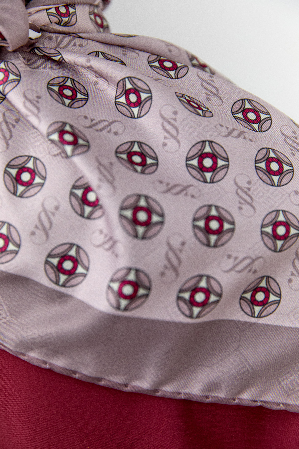 Yuvarlak Desenli Eşarp, Tesettür Giyim